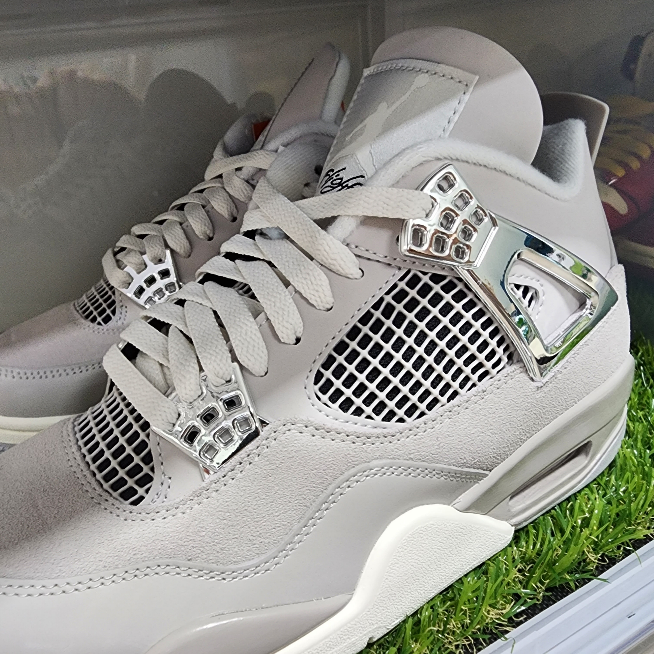 (W) Jordan 4 Retro Frozen Moments 착용 스타일 - 1