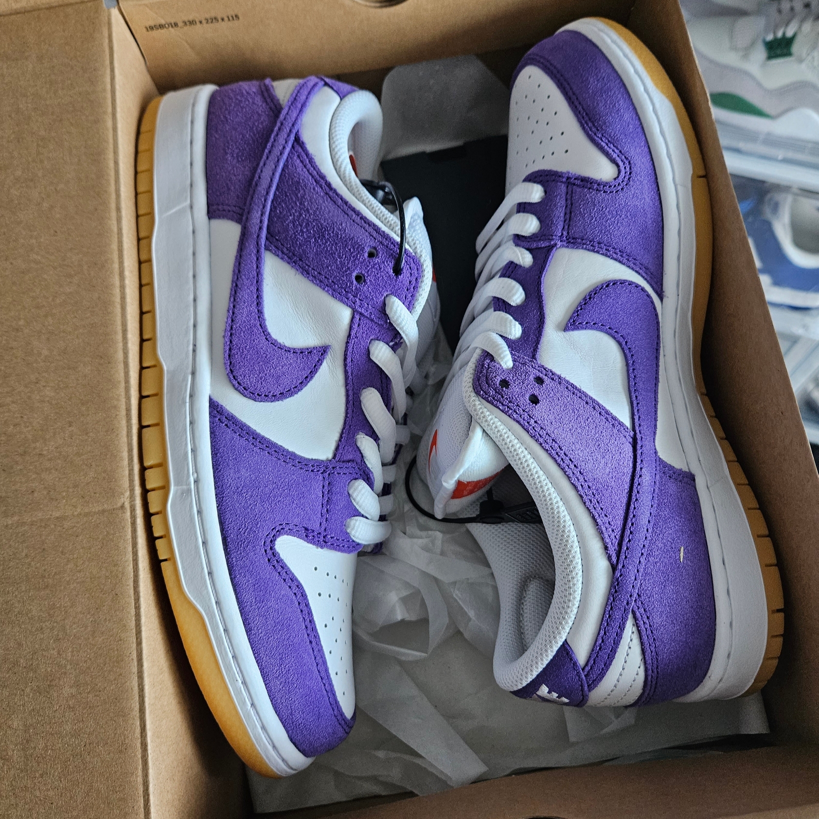 Nike Dunk Low Pro SB Court Purple 착용 스타일 - 2