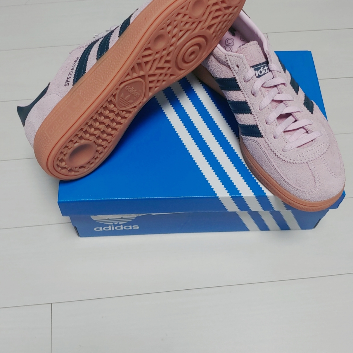(W) Adidas Spezial Handball Clear Pink 착용 스타일 - 3