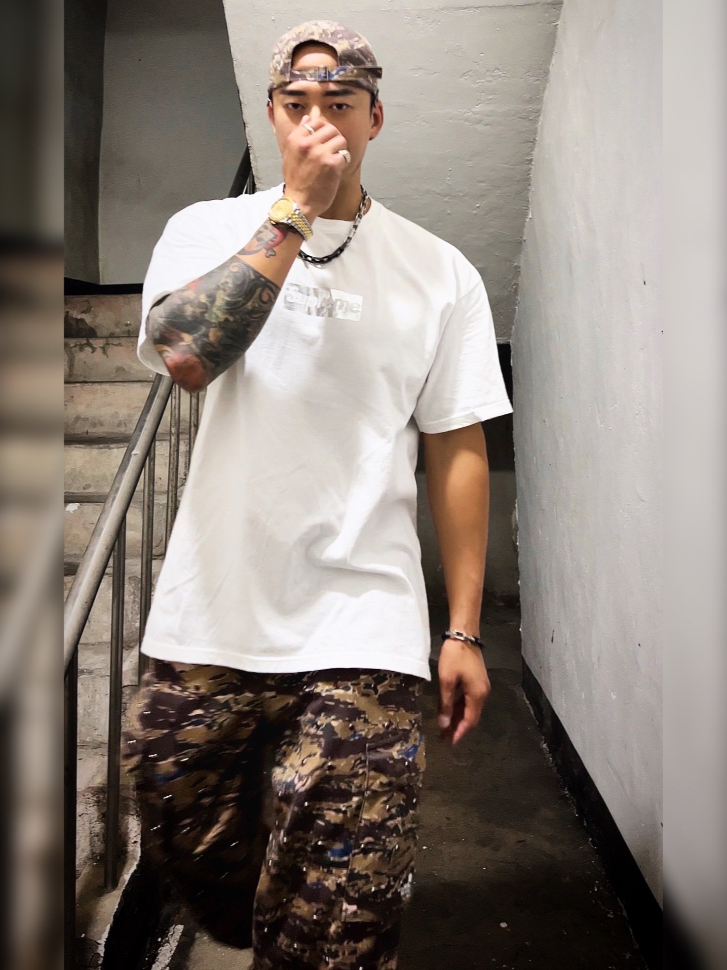 Supreme x Undercover Studded 6-Panel Brown Camo - 23SS, Supreme x Undercover Studded Cargo Pant Brown - 23SS 착용 스타일 - 1