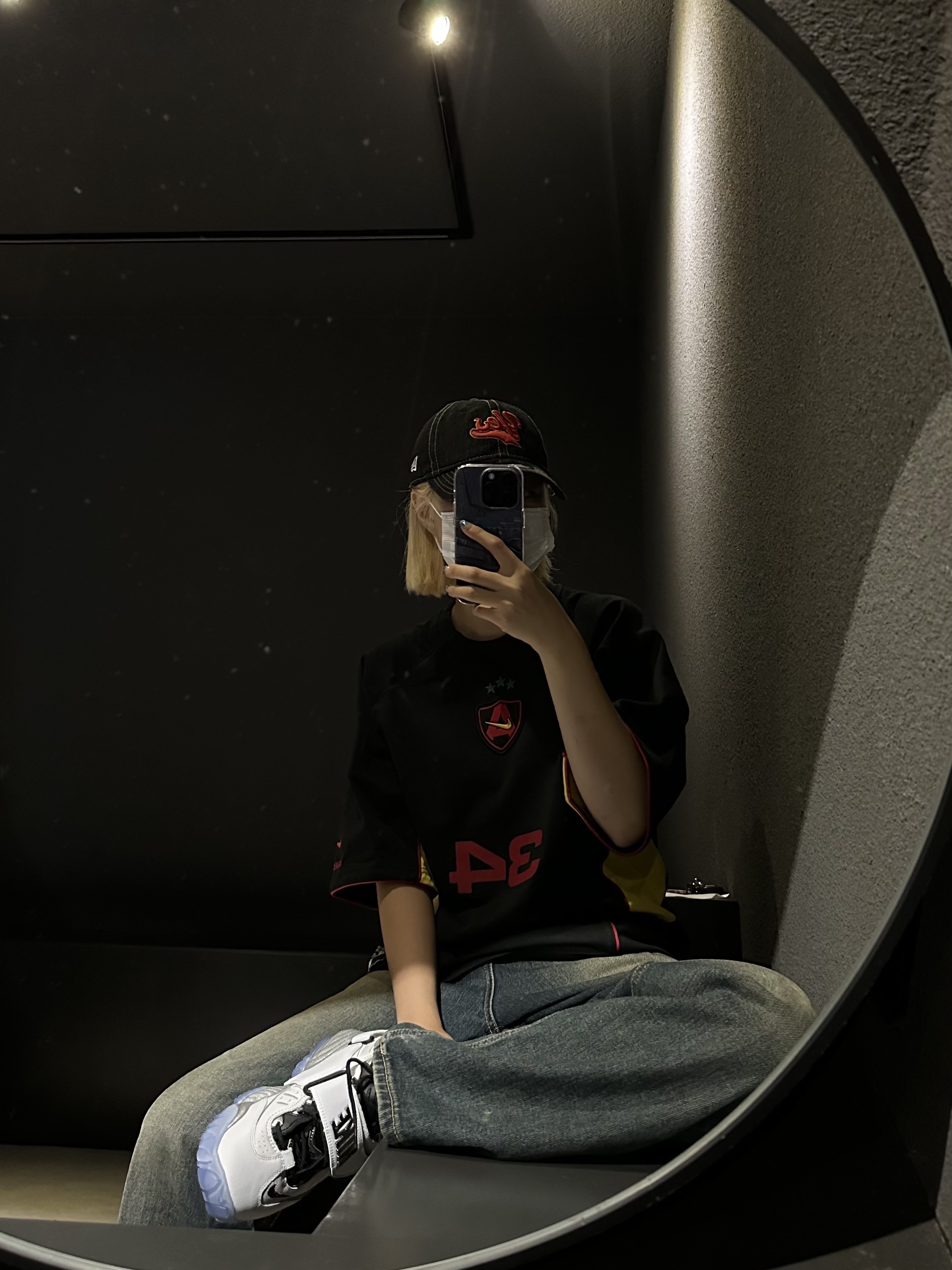 (W) Nike Air Adjust Force 2023 Vast Grey and Metallic Silver, Nike x Ambush Jersey Top Black - Asia 착용 스타일 - 1