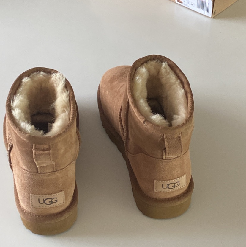 (W) UGG Classic Mini II Boots Chestnut 착용 스타일