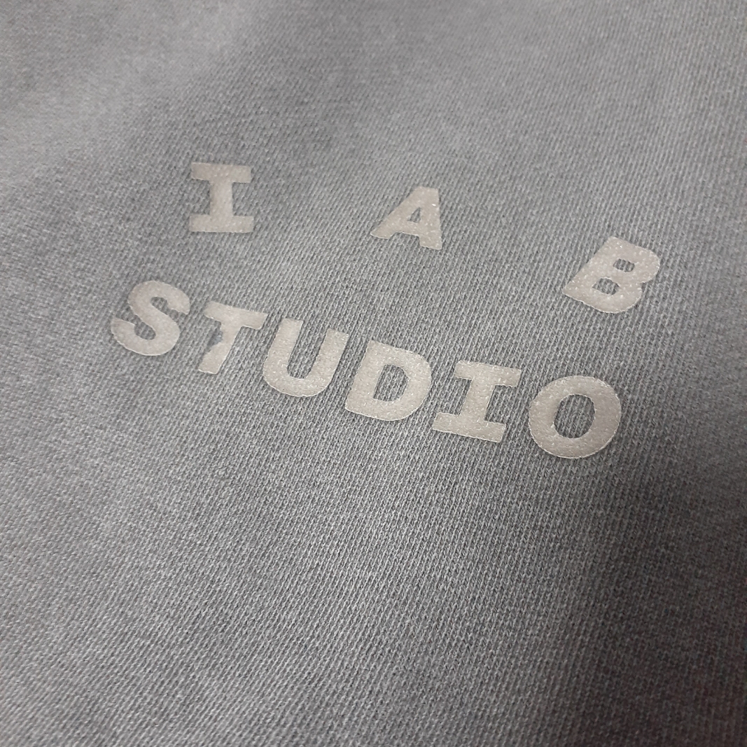 IAB Studio Pigment Hoodie & Sack Black, IAB Studio Pigment Hoodie Black 착용 스타일 - 1
