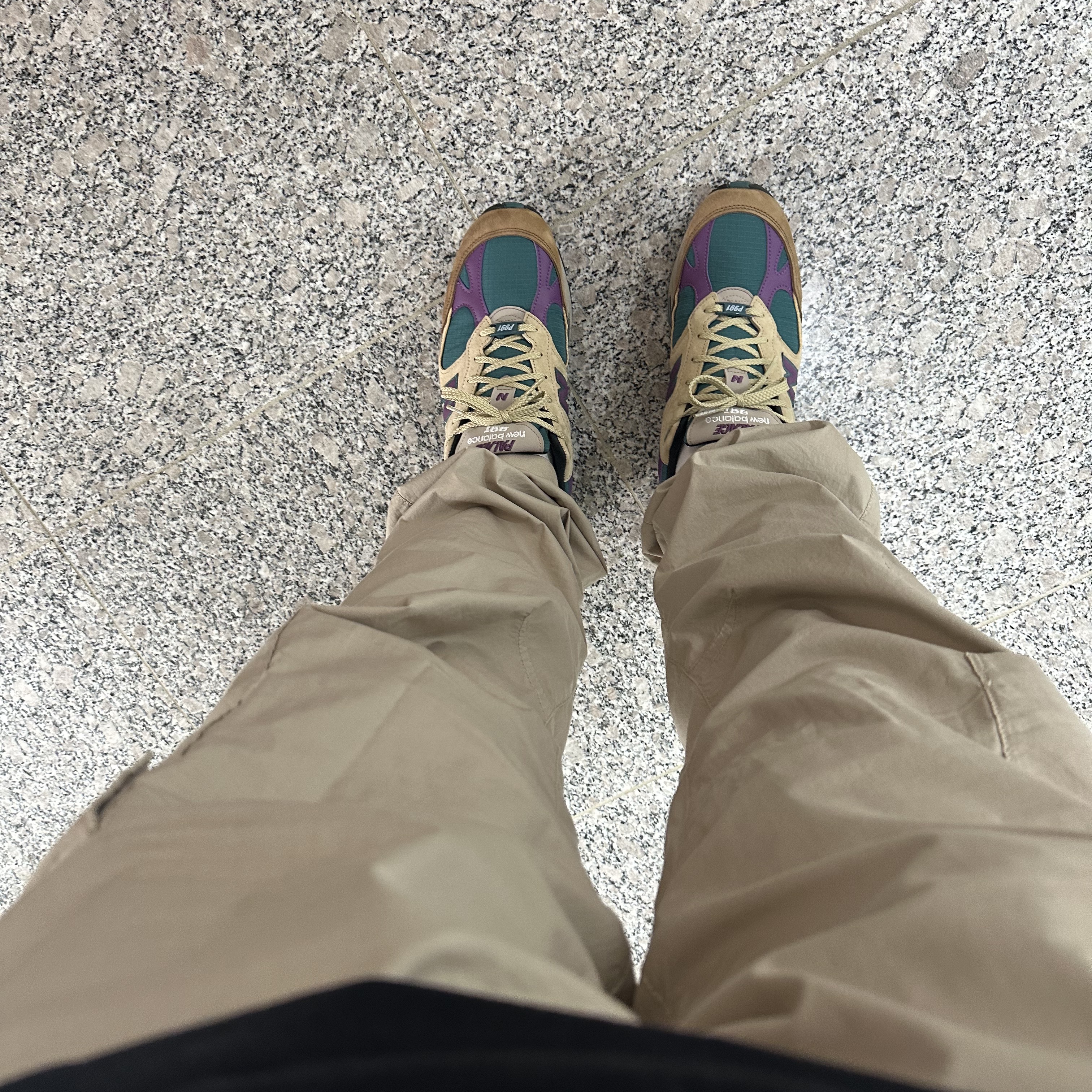 New Balance x Palace 991 Made in UK Teal Brown 착용 스타일 - 1