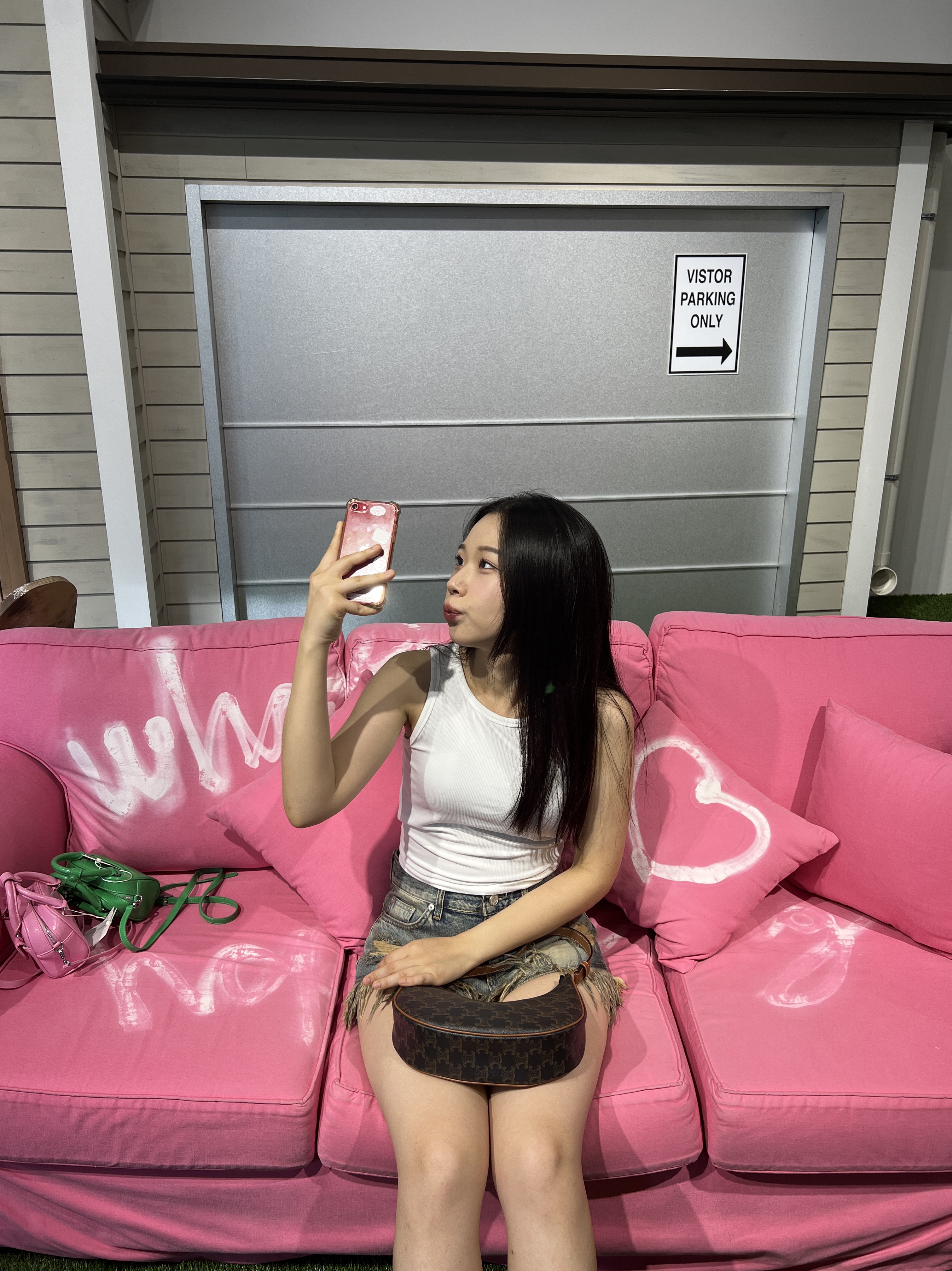 토앤토 x 로우 클래식 플랫폼 플립 플랍 크림, 셀린느 트리옹프 캔버스 & 카프스킨 아바백 탄 착용 스타일 - 3