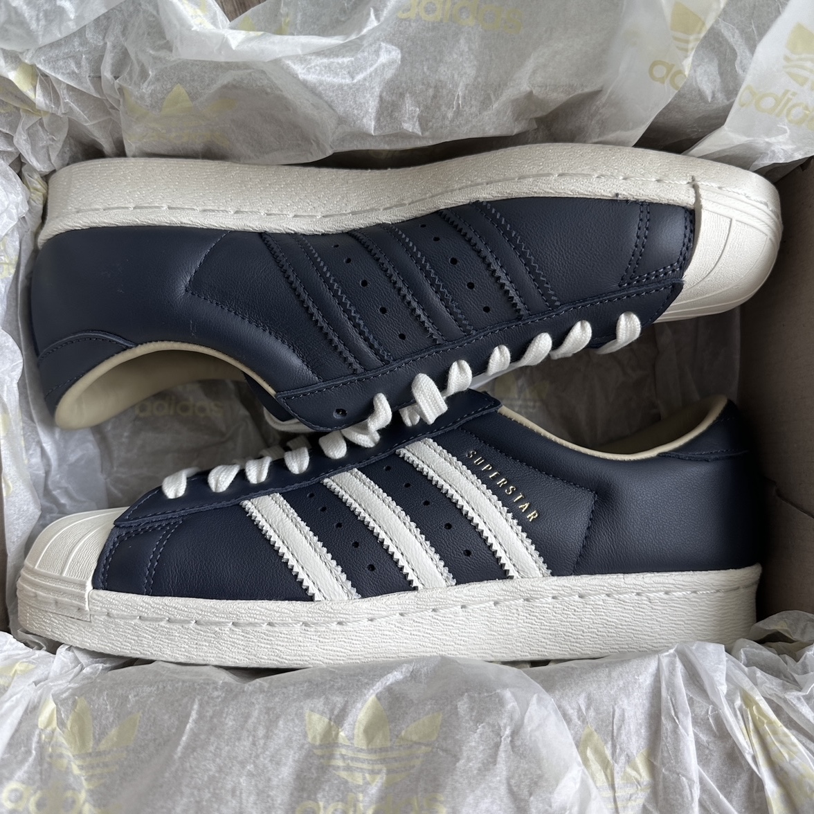 Adidas Superstar 80s Tany Night Indigo Off White 착용 스타일