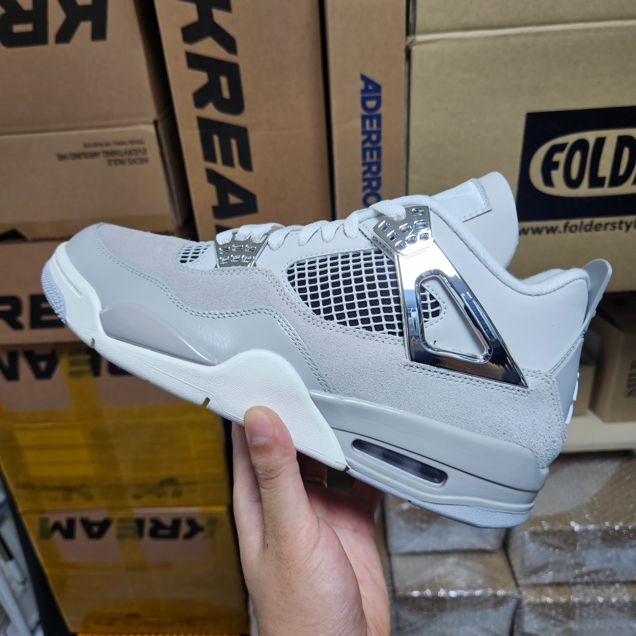 (W) Jordan 4 Retro Frozen Moments 착용 스타일
