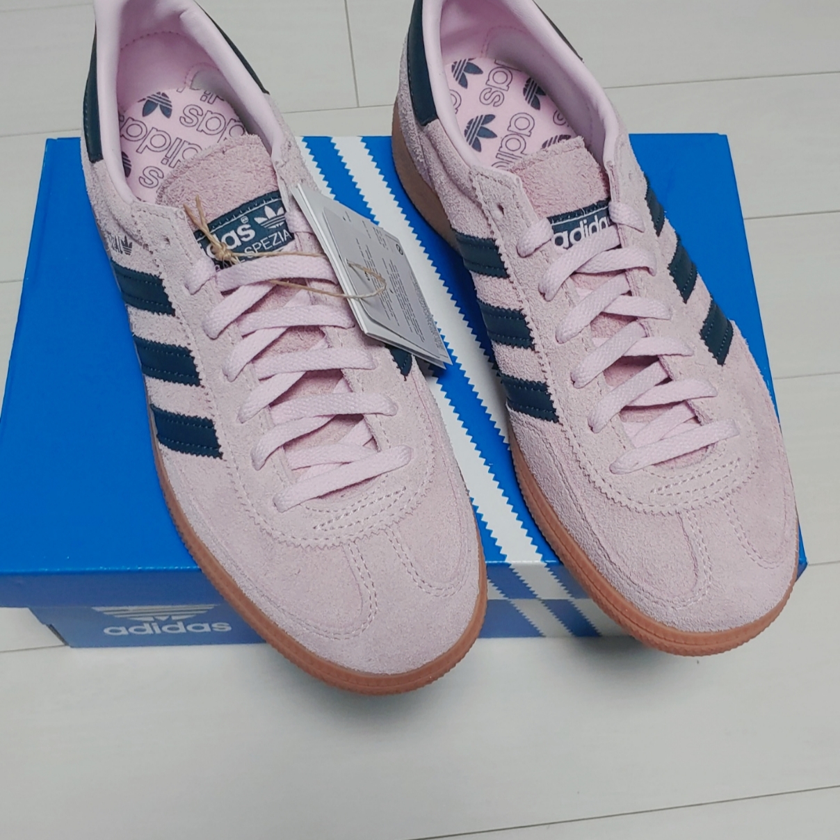 (W) Adidas Spezial Handball Clear Pink 착용 스타일 - 2