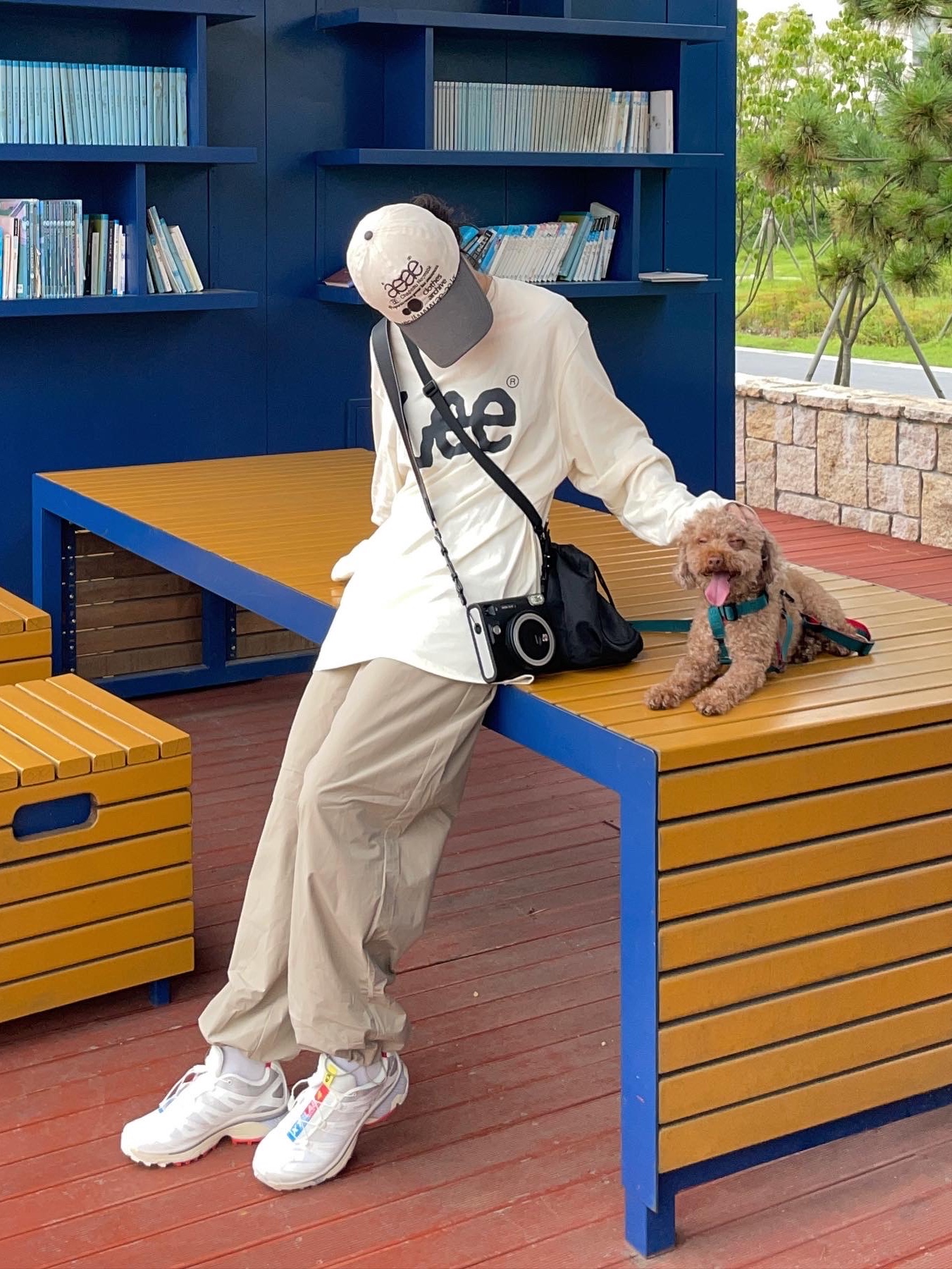 Salomon XT-4 Vanilla Ice 착용 스타일 - 1