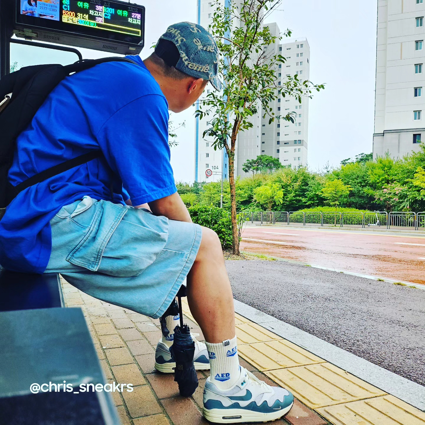 Supreme Crown T-Shirt Royal - 23SS, Supreme Frayed Logos Denim Camp Cap Blue - 21SS 착용 스타일 - 4