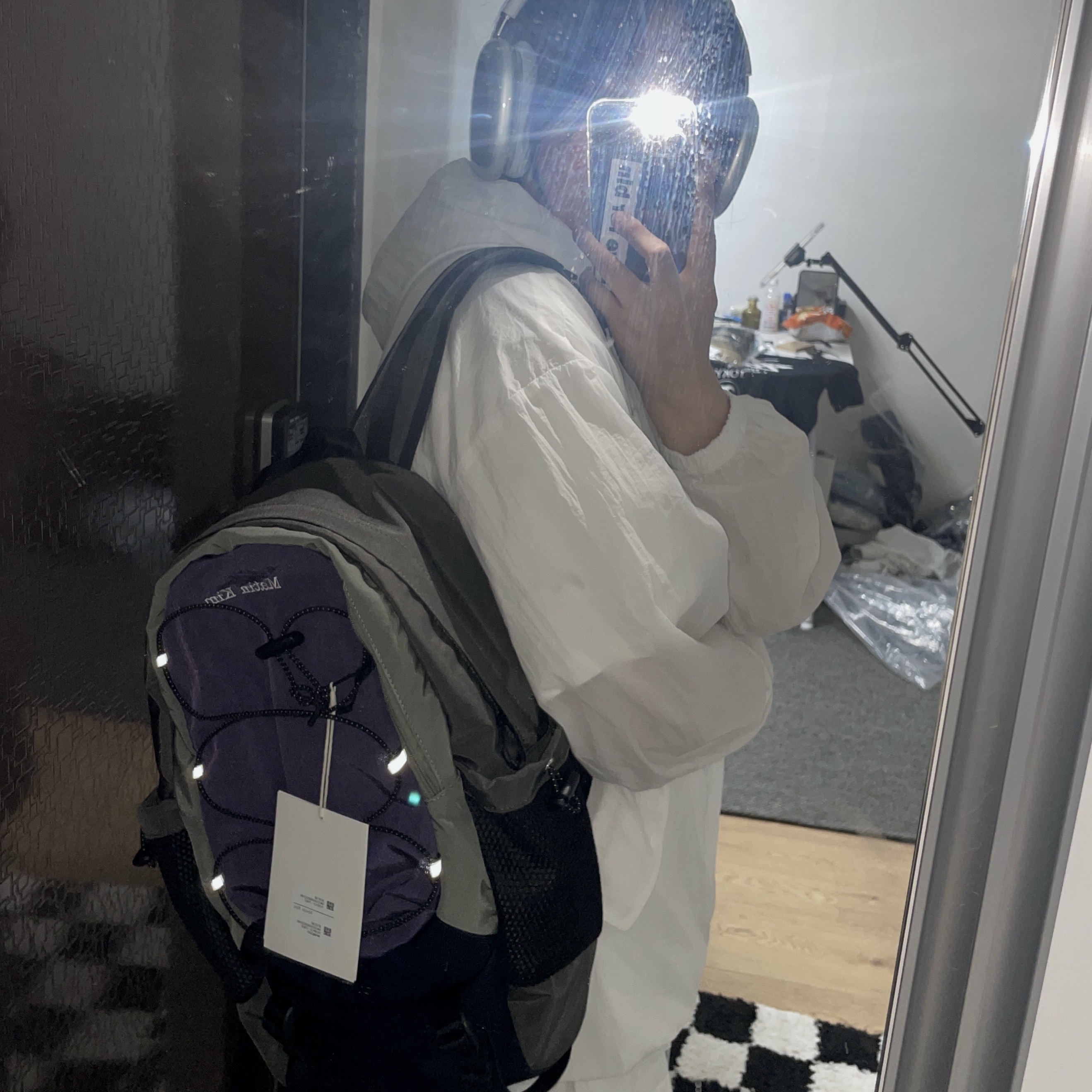 Matin Kim String Utility Backpack Purple, Apple AirPods Max Lightning Silver (Korean Ver.) 착용 스타일