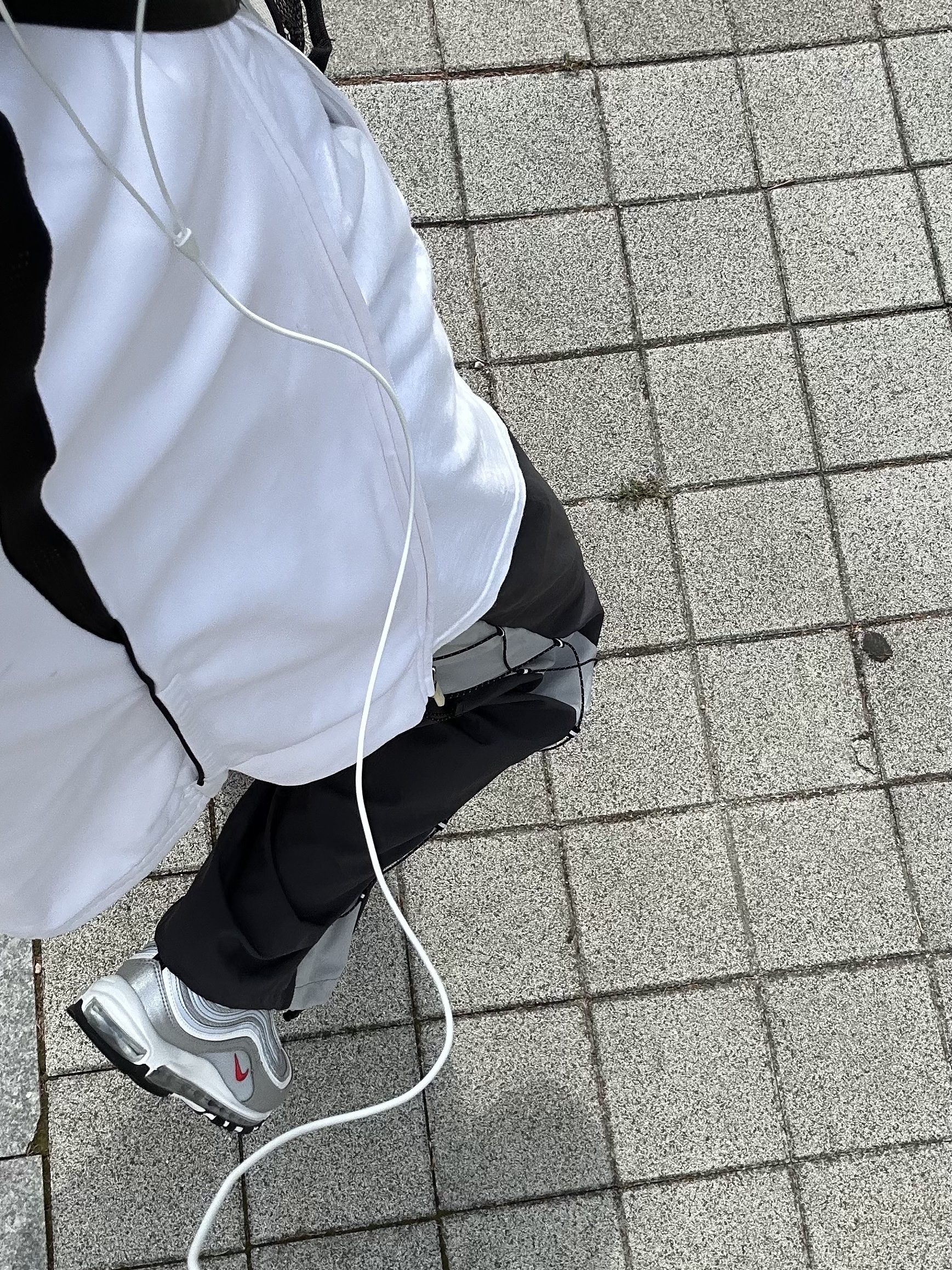 Nike Air Max 97 OG Silver Bullet 2022 착용 스타일 - 2