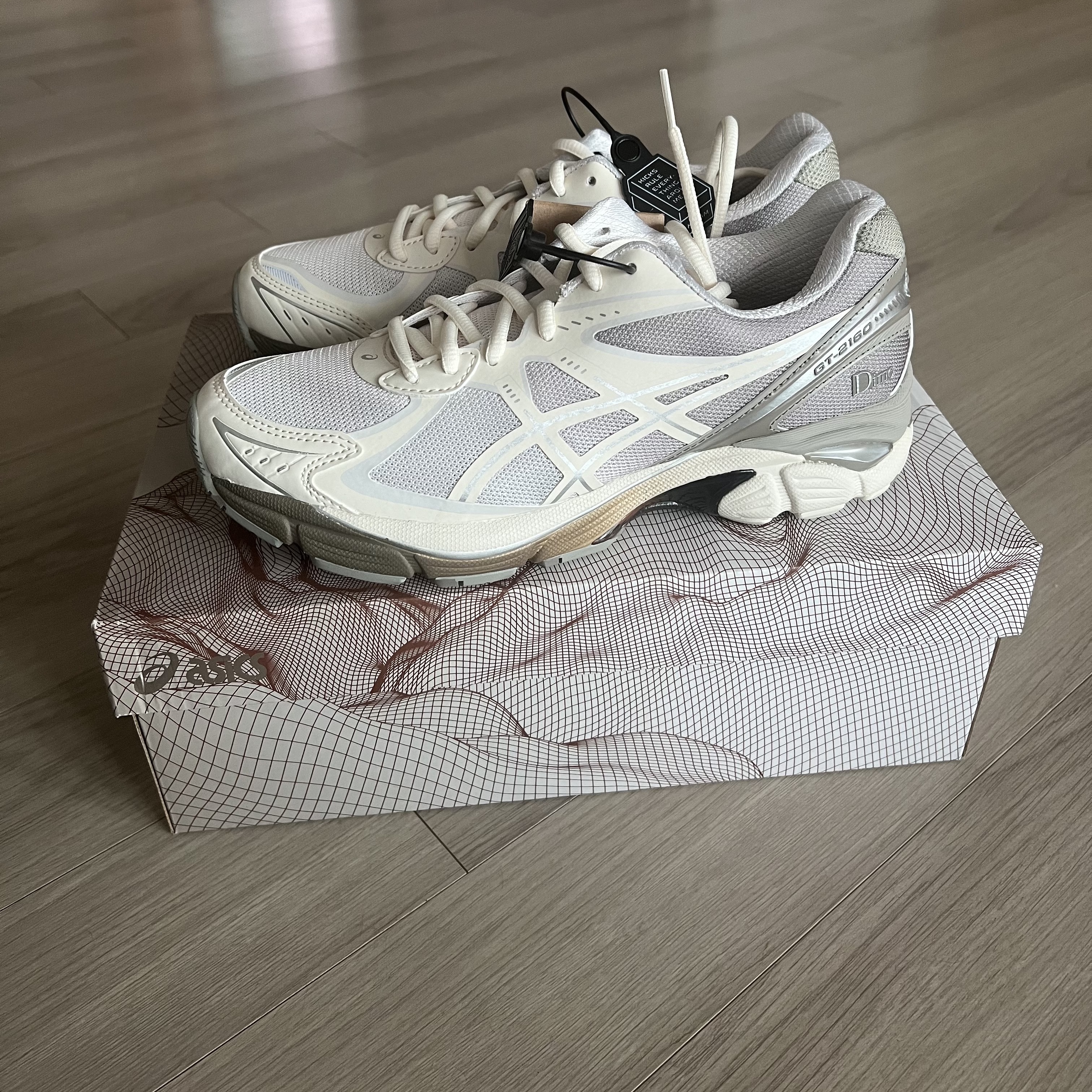 Asics x Dime GT-2160 Arctic Wolf London Fog 착용 스타일 - 2
