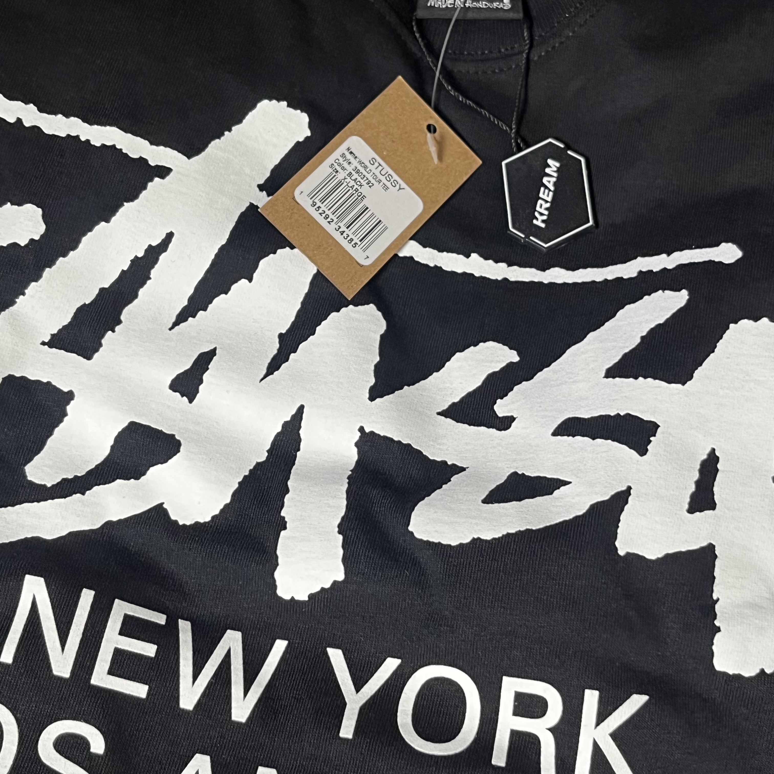 Stussy World Tour T-Shirt Black 2023 착용 스타일 - 1