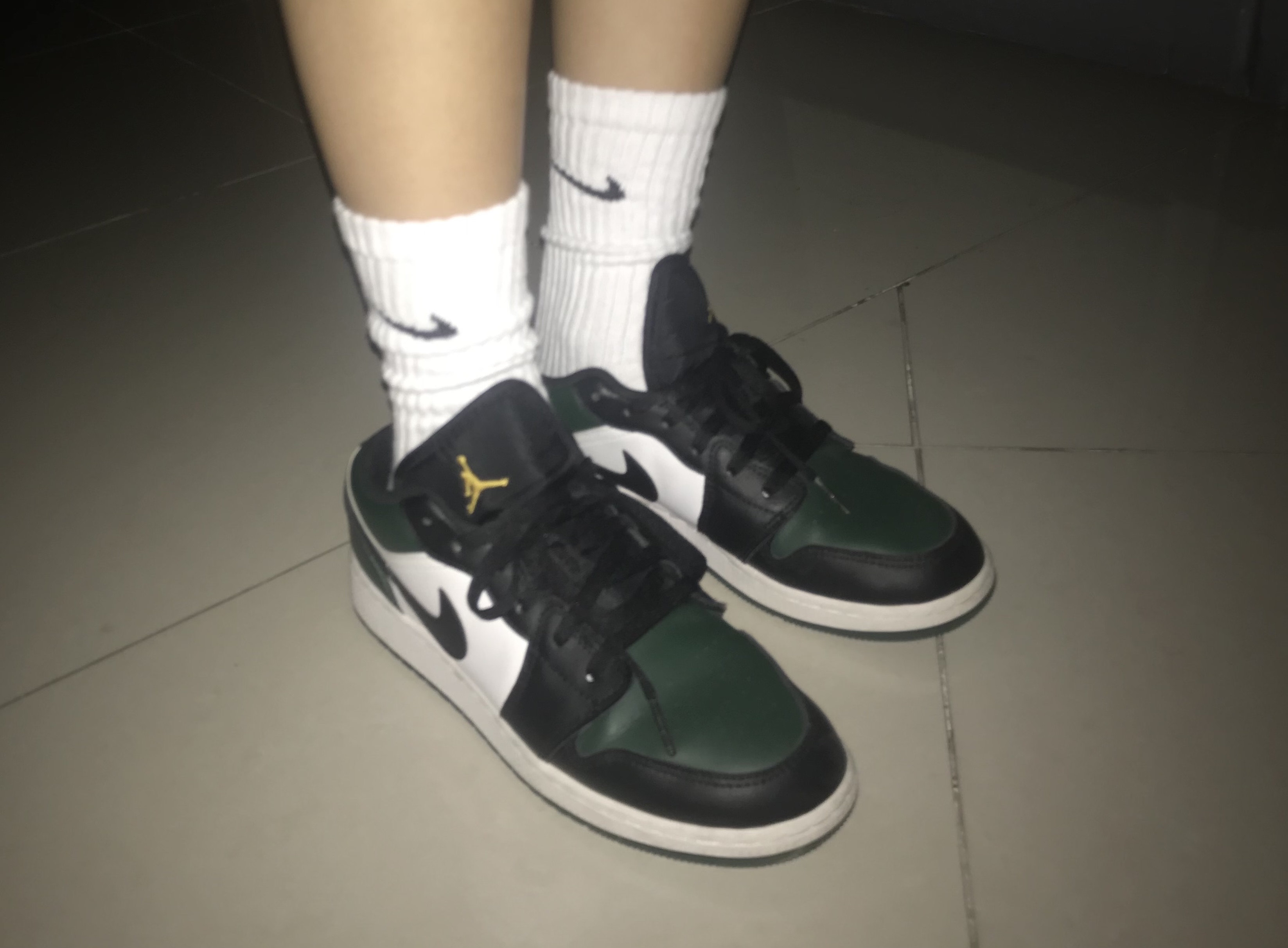 (GS) Jordan 1 Low Green Toe 착용 스타일 - 1