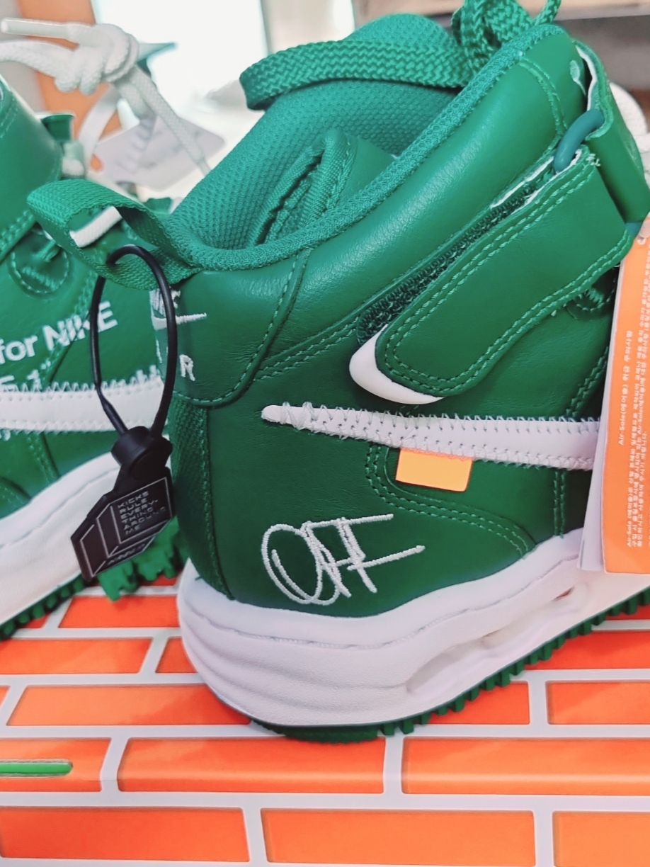 Nike x Off-White Air Force 1 Mid SP Leather Pine Green 착용 스타일 - 1
