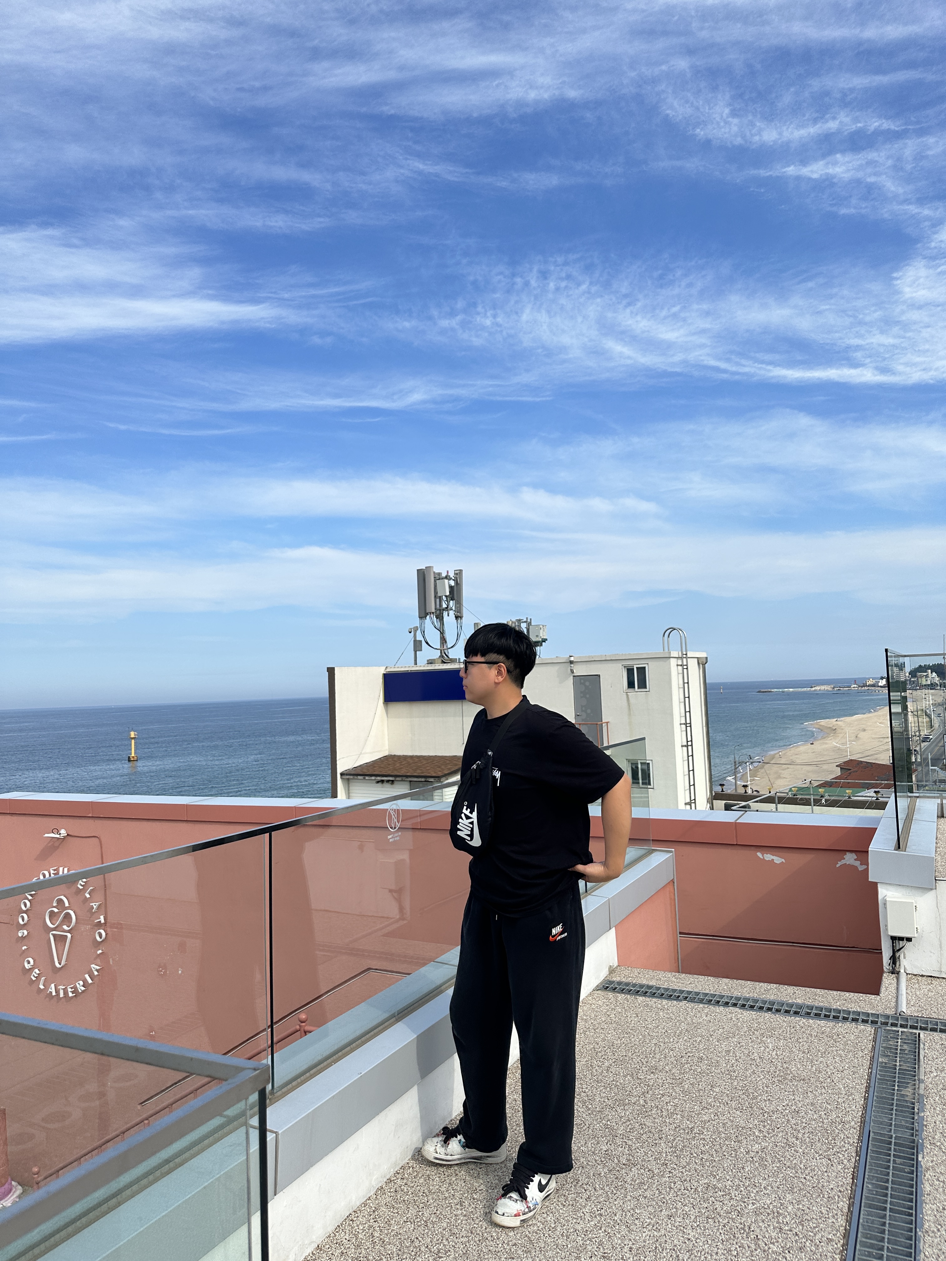 Stussy Diced Out T-Shirt Black, Nike x Peaceminusone Air Force 1 Low Para-Noise 2.0 착용 스타일