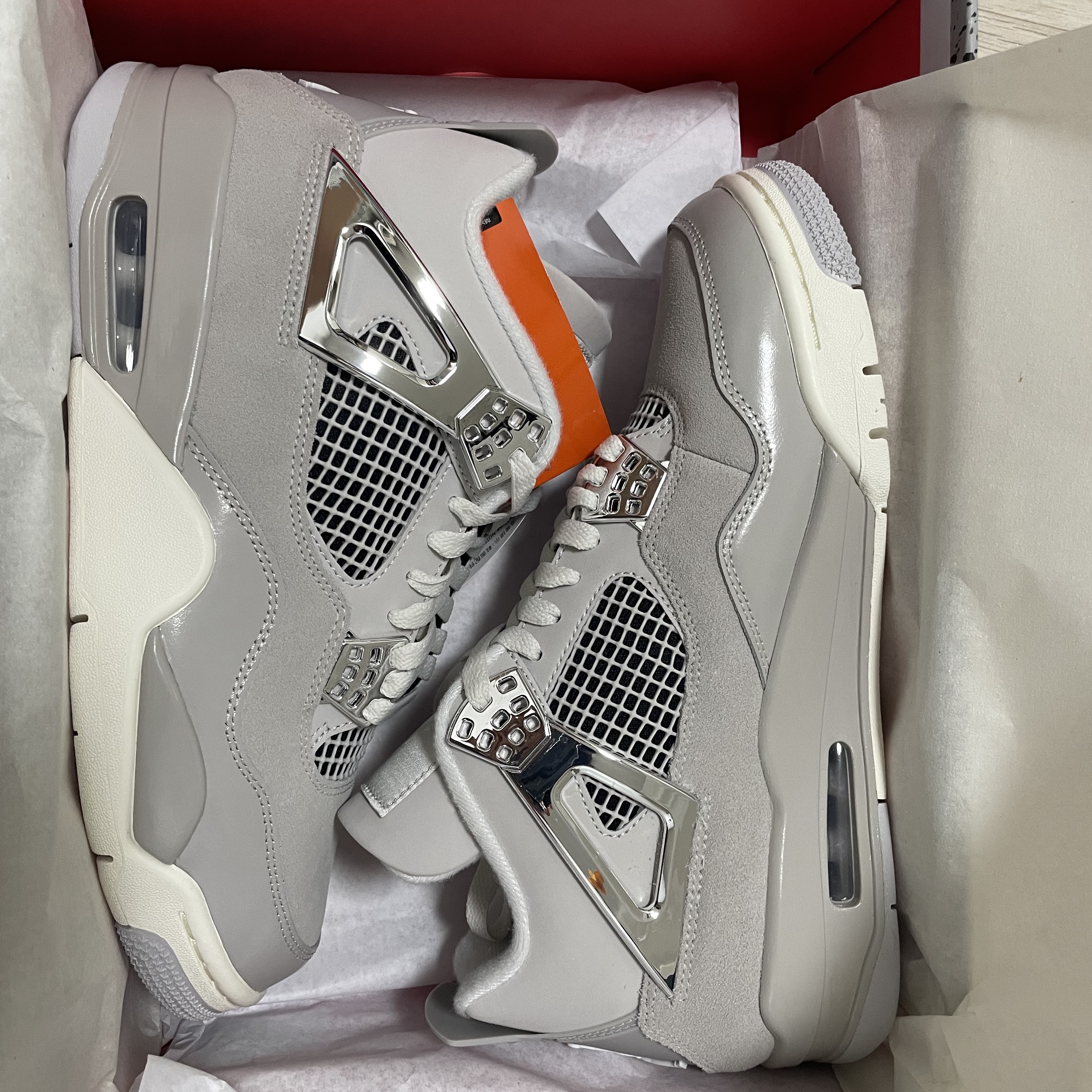 (W) Jordan 4 Retro Frozen Moments 착용 스타일