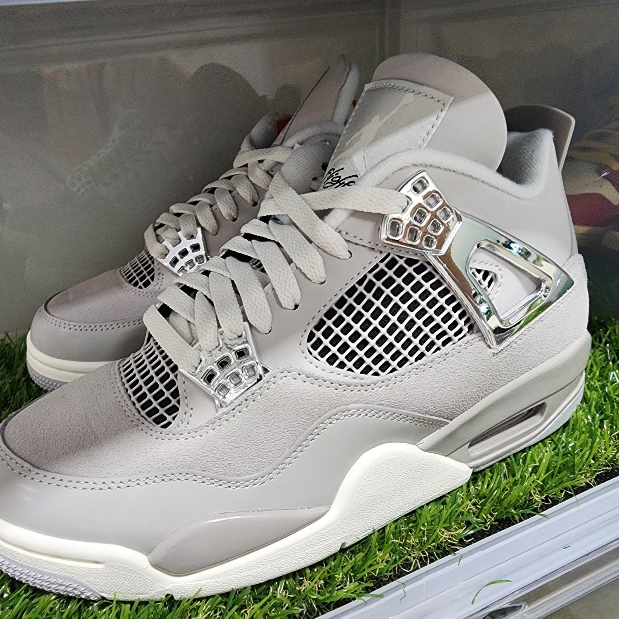 (W) Jordan 4 Retro Frozen Moments 착용 스타일 - 2