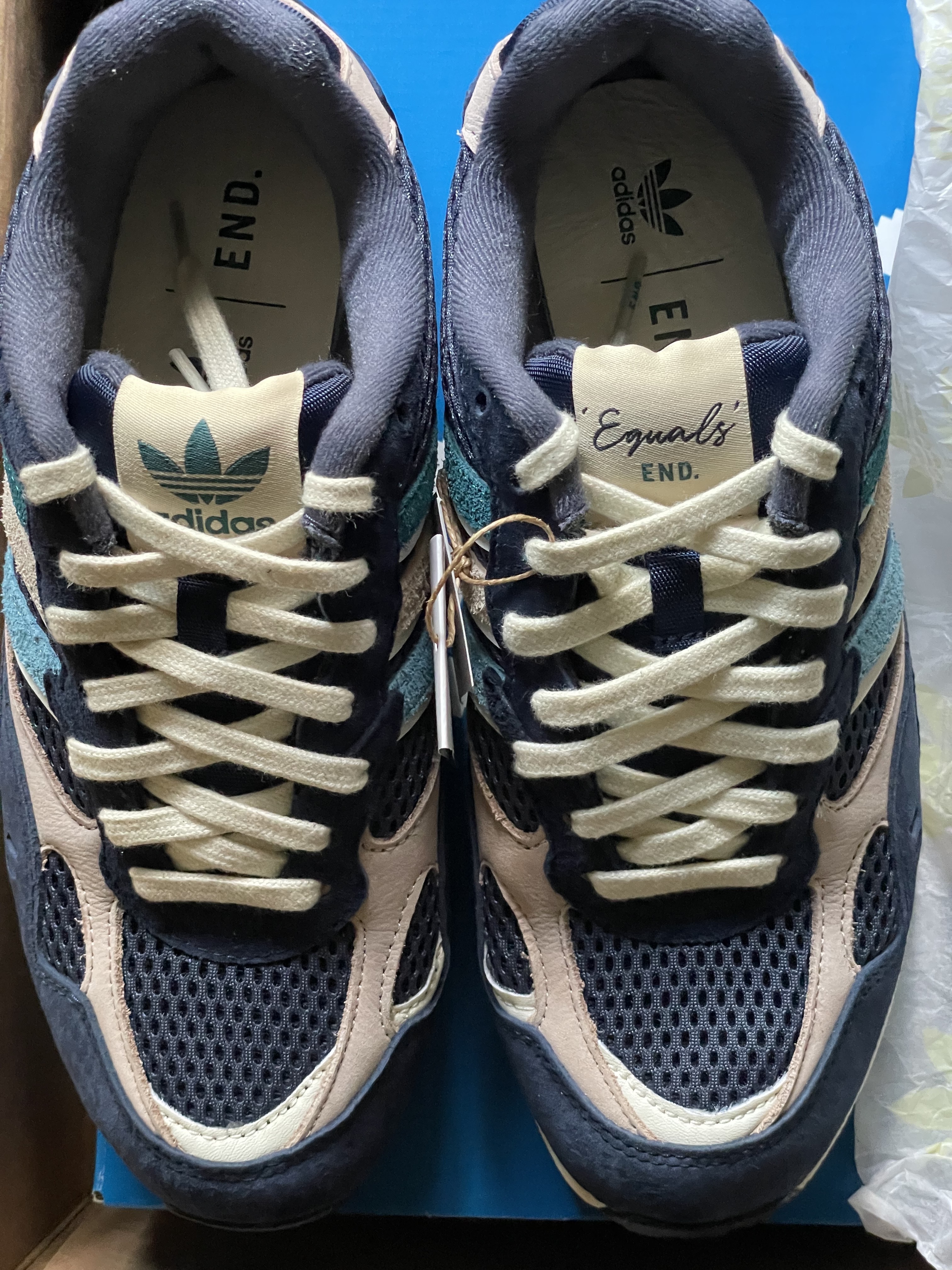 Adidas x END. Torsion Super Equals Legend Earth Bold Green 착용 스타일 - 3
