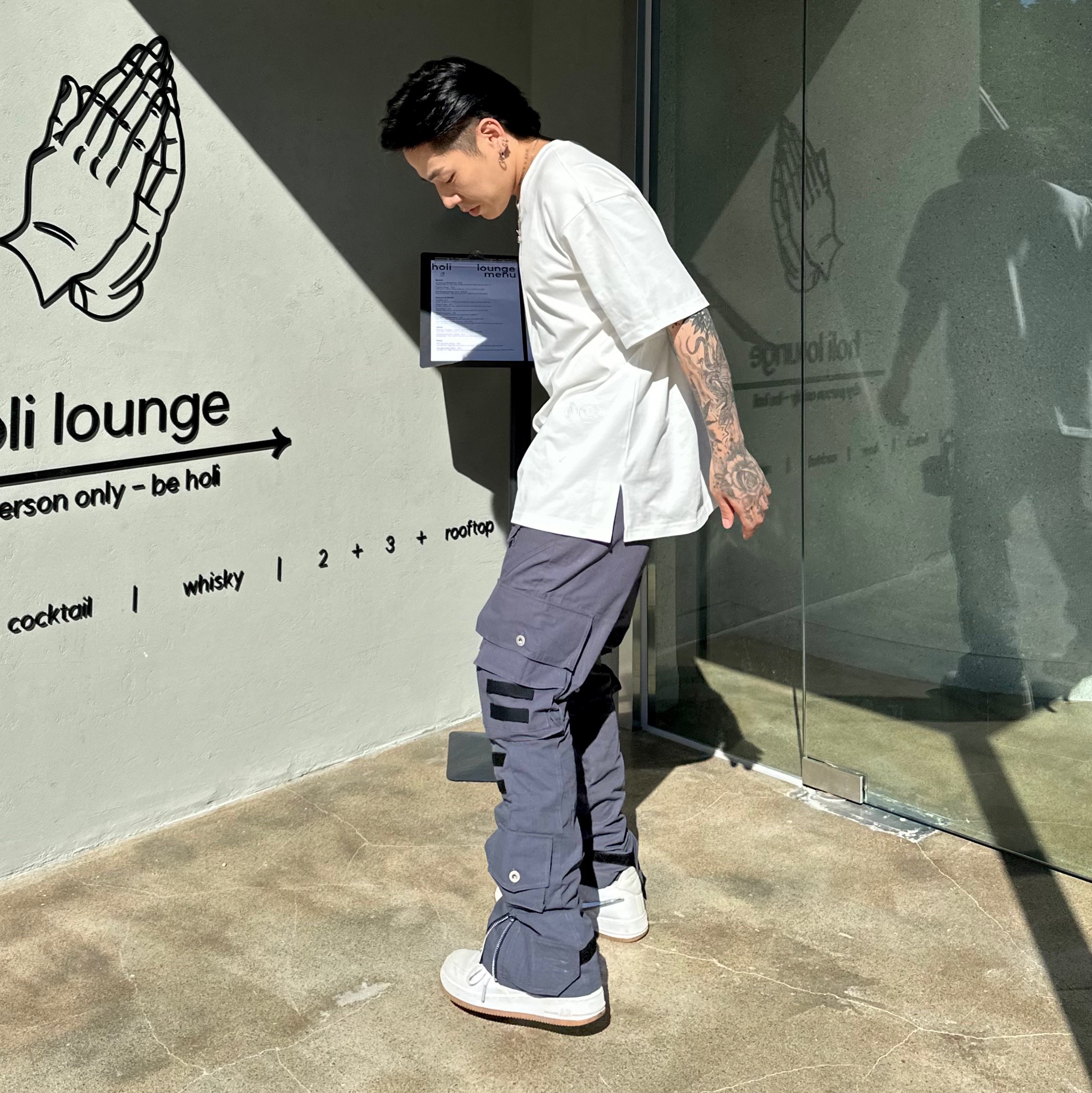 Nike x Travis Scott Air Force 1 Low White 착용 스타일 - 3