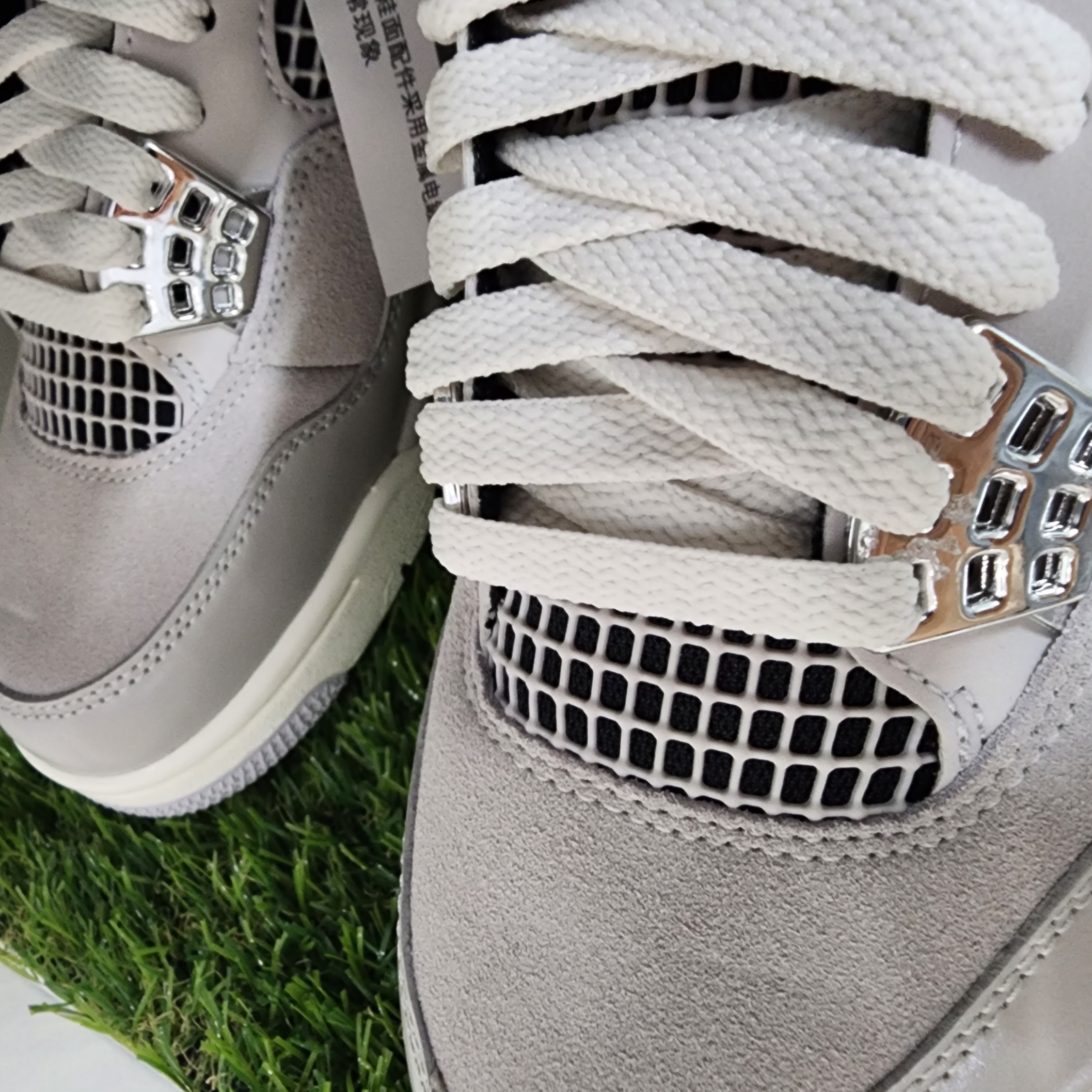 (W) Jordan 4 Retro Frozen Moments 착용 스타일 - 3