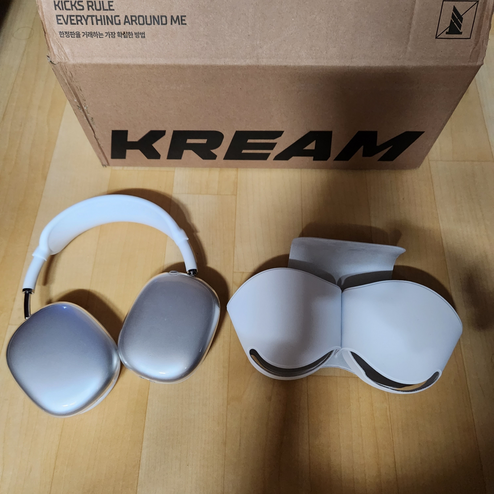 Apple AirPods Max Lightning Silver (Korean Ver.) 착용 스타일