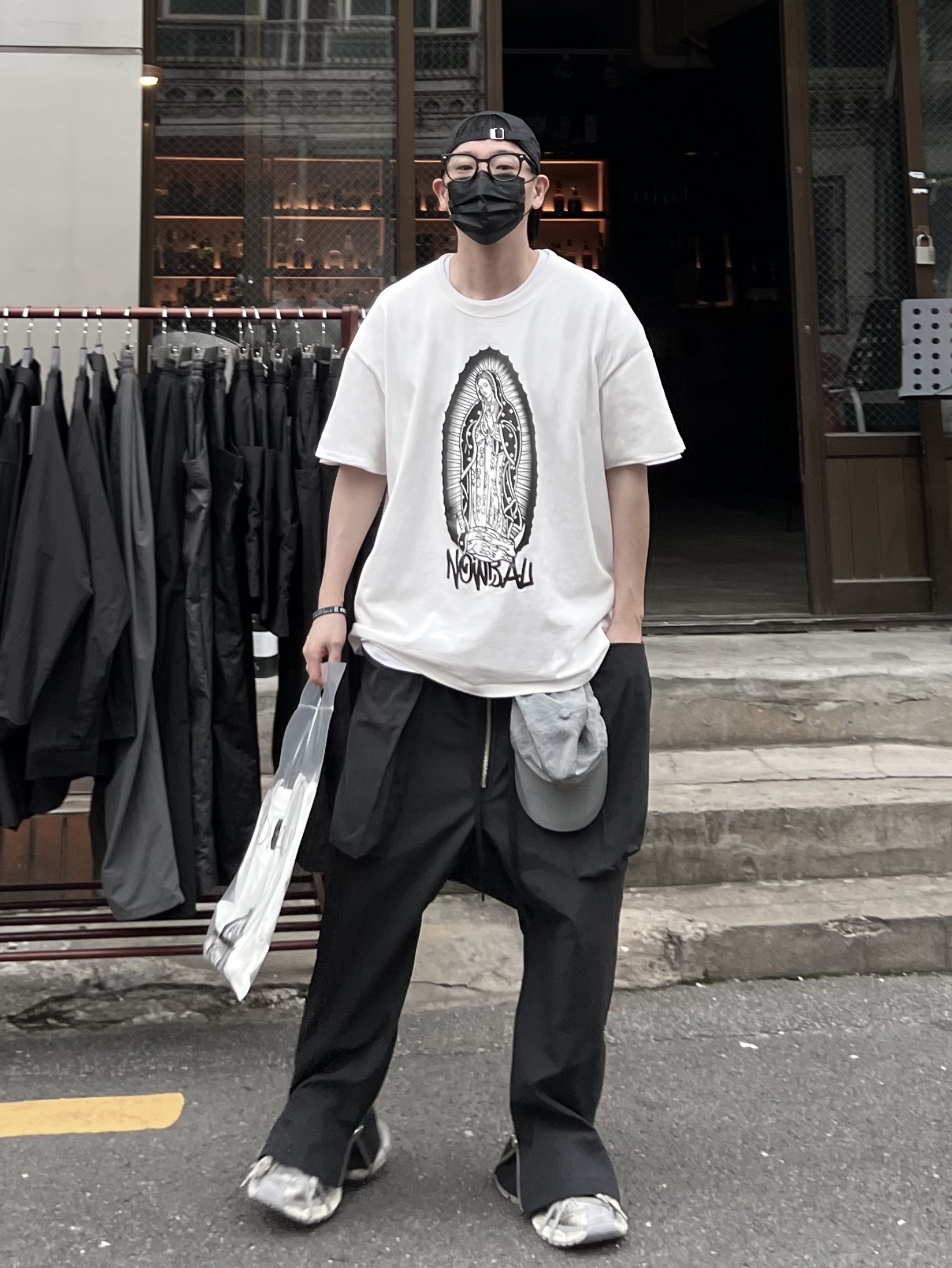 Balenciaga 3XL Sneakers Light Beige 착용 스타일 - 3
