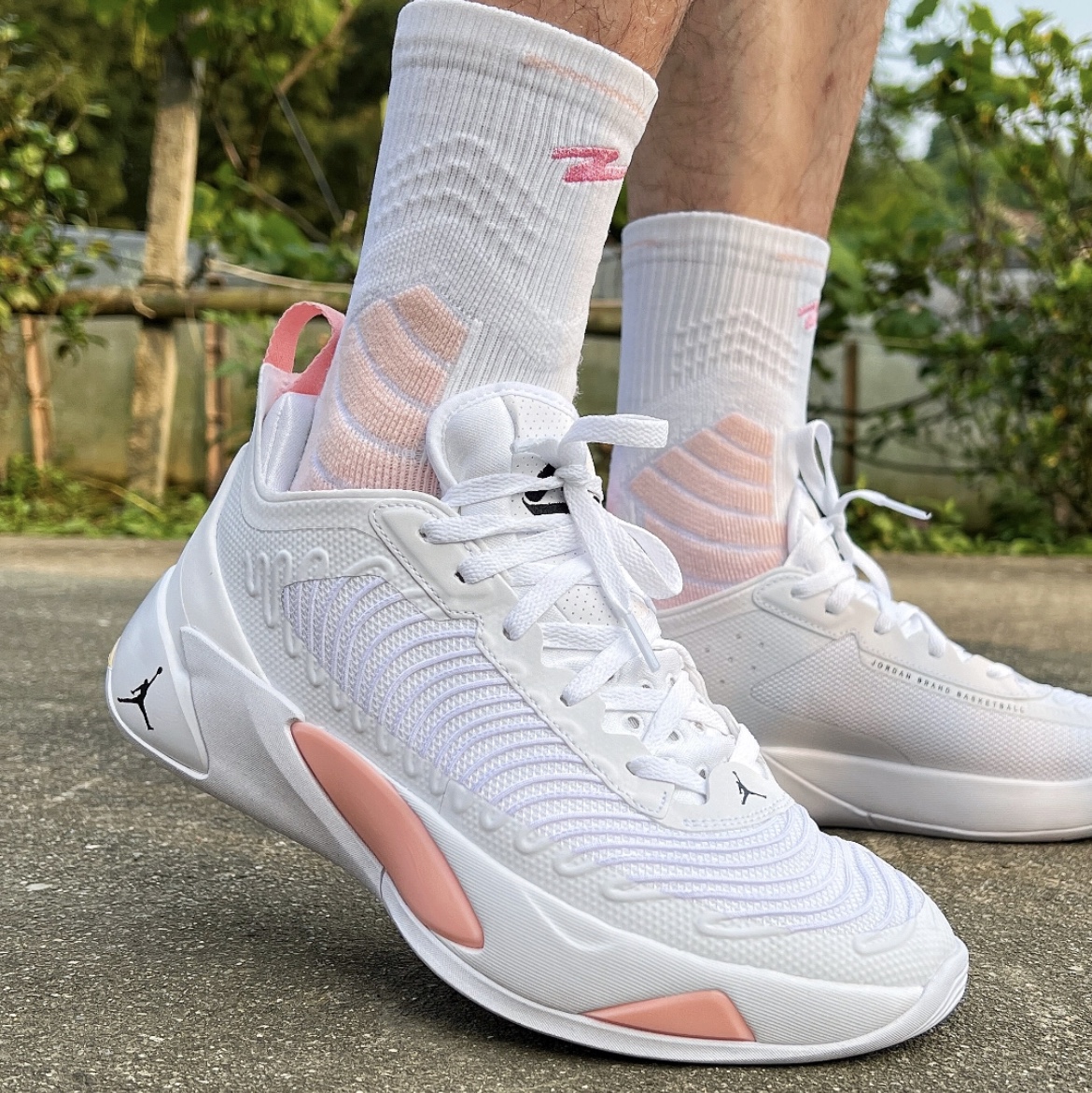 Jordan Luka 1 PF White Bleached Coral 착용 스타일