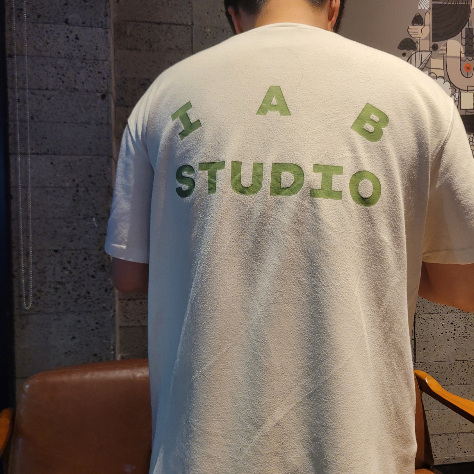 IAB Studio T-Shirt White Light Green 착용 스타일