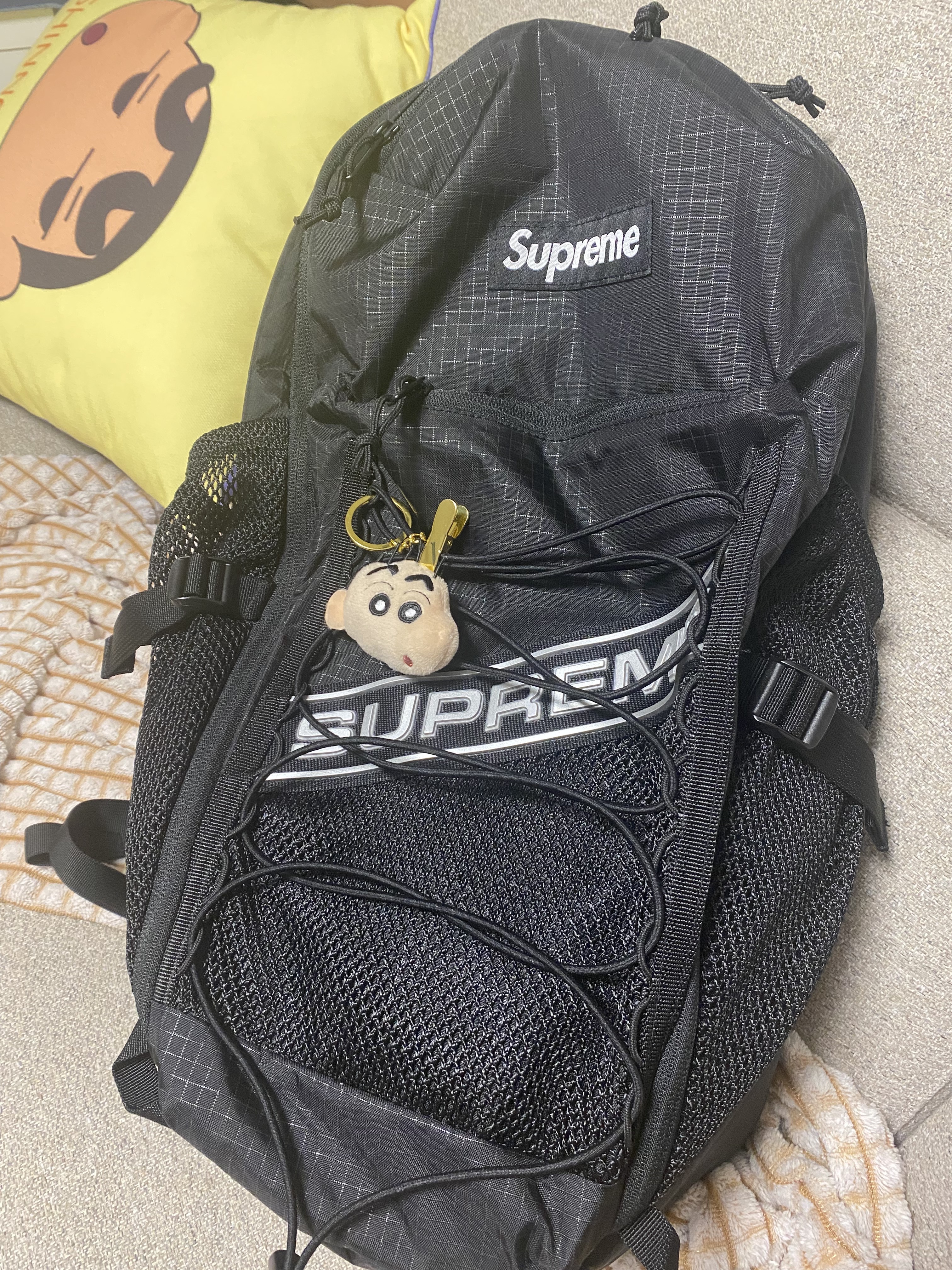 Supreme Backpack Black - 23FW 착용 스타일