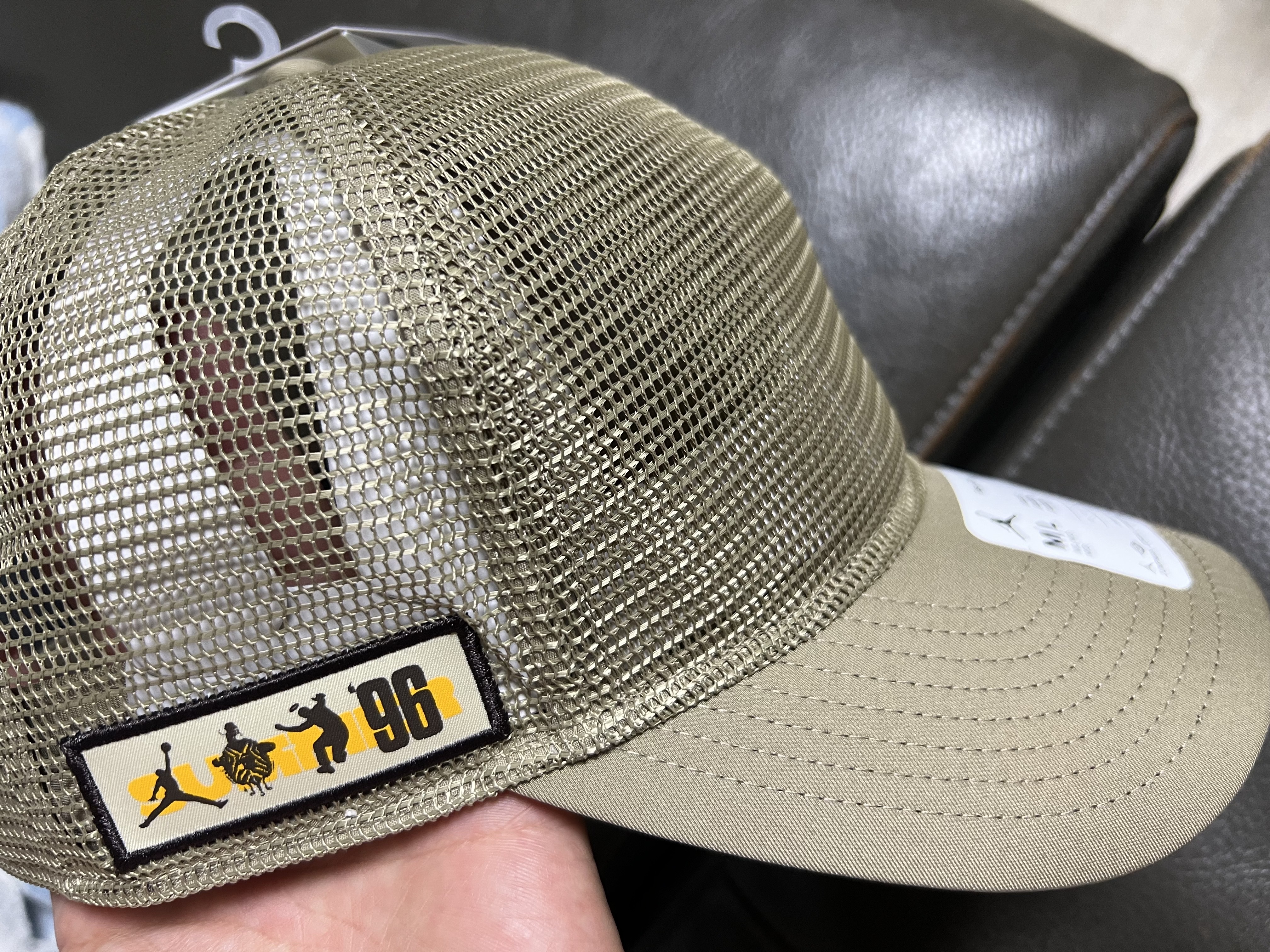 Jordan x Bephies Beauty Supply x Union Cap Khaki (FJ5936-247) 착용 스타일 - 2