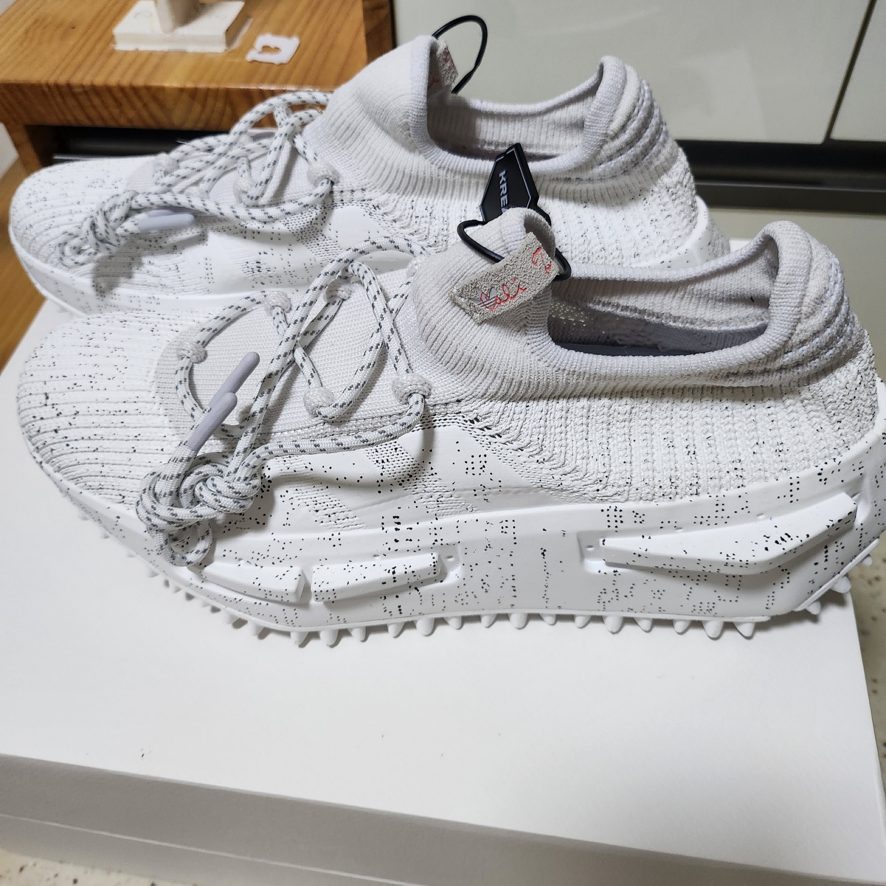 Adidas x Cali DeWitt NMD S1 Crystal White 착용 스타일