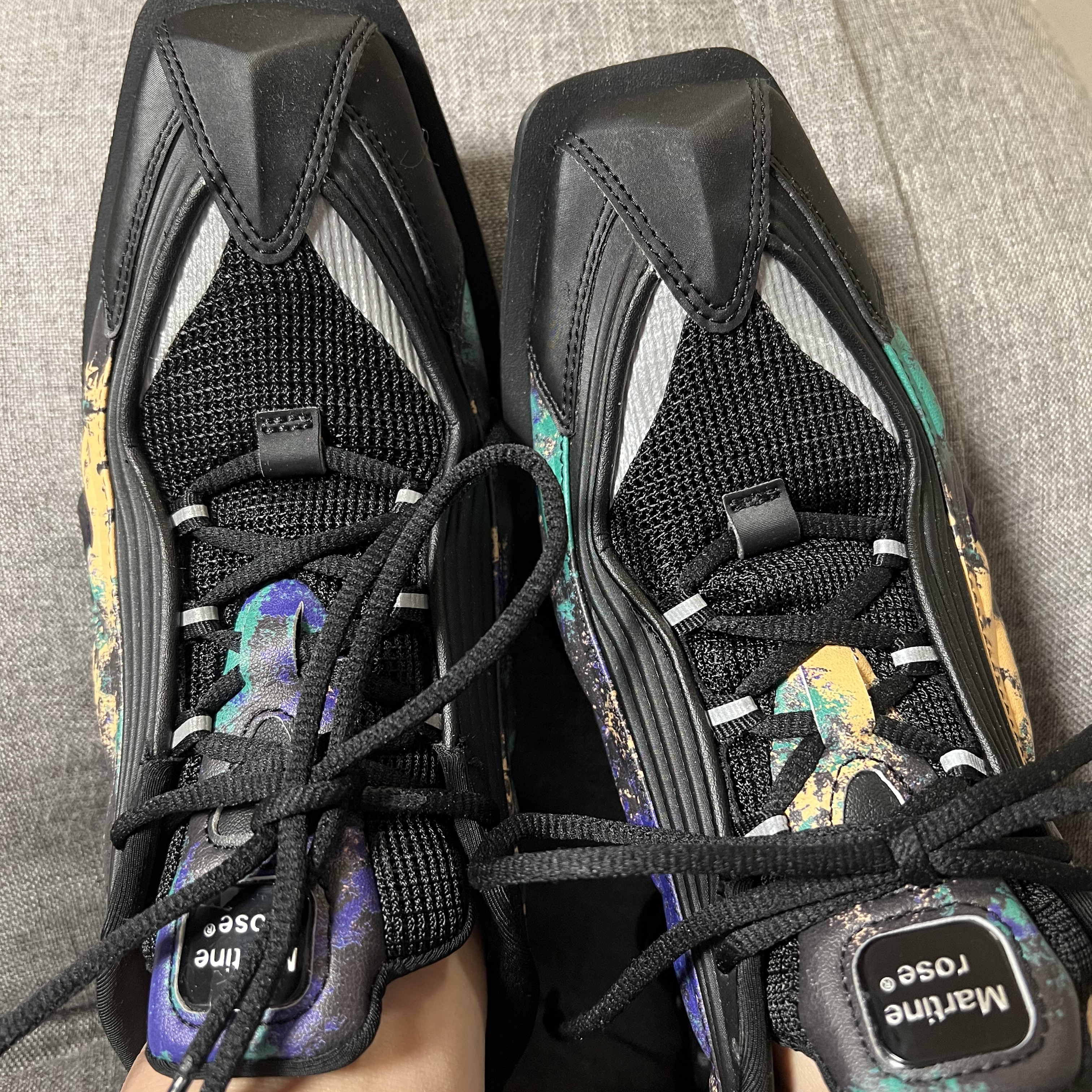 Nike x Martine Rose Shox MR4 Black Multi 착용 스타일