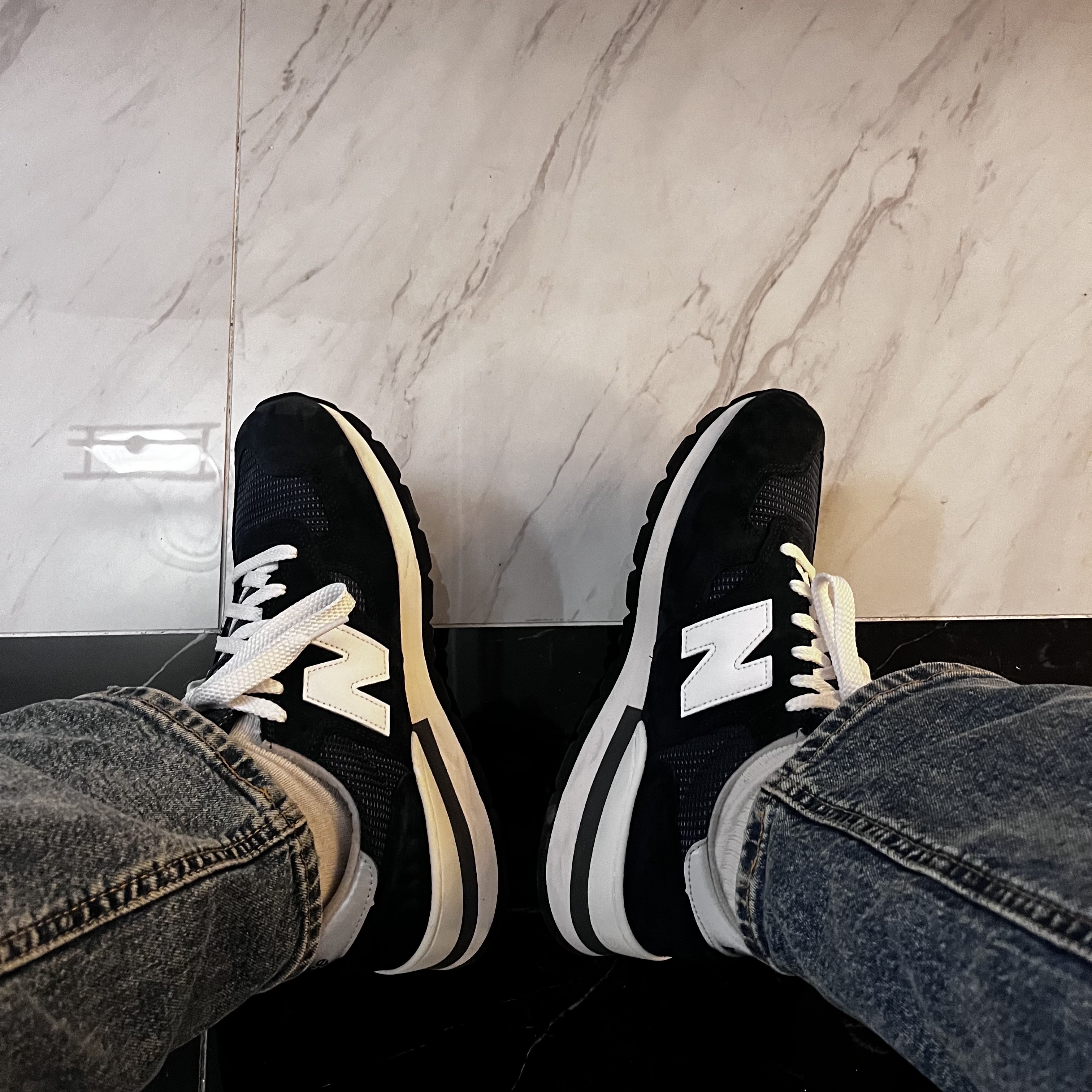 New Balance 990v1 Made in USA Navy 착용 스타일