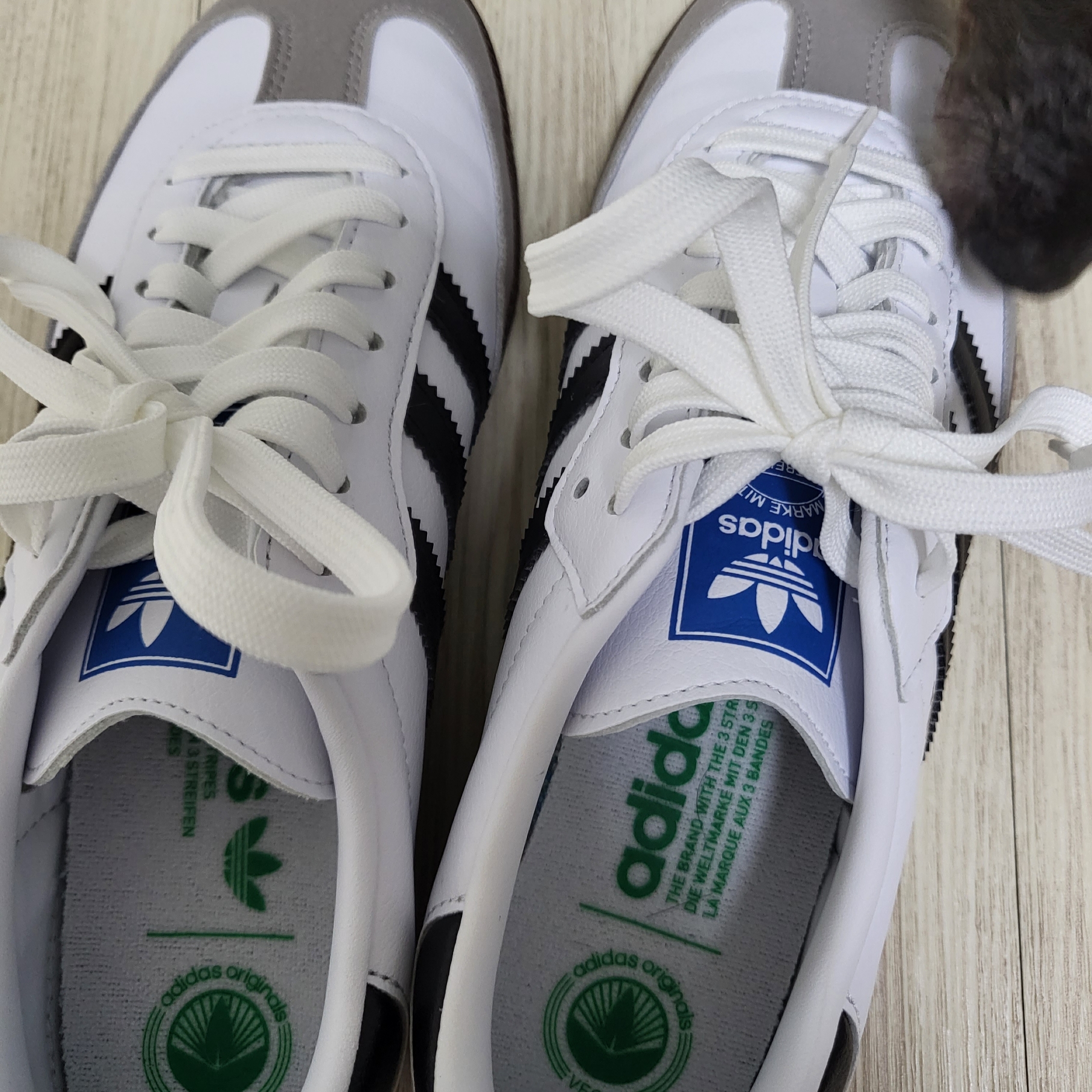 Adidas Samba Vegan White Black 착용 스타일