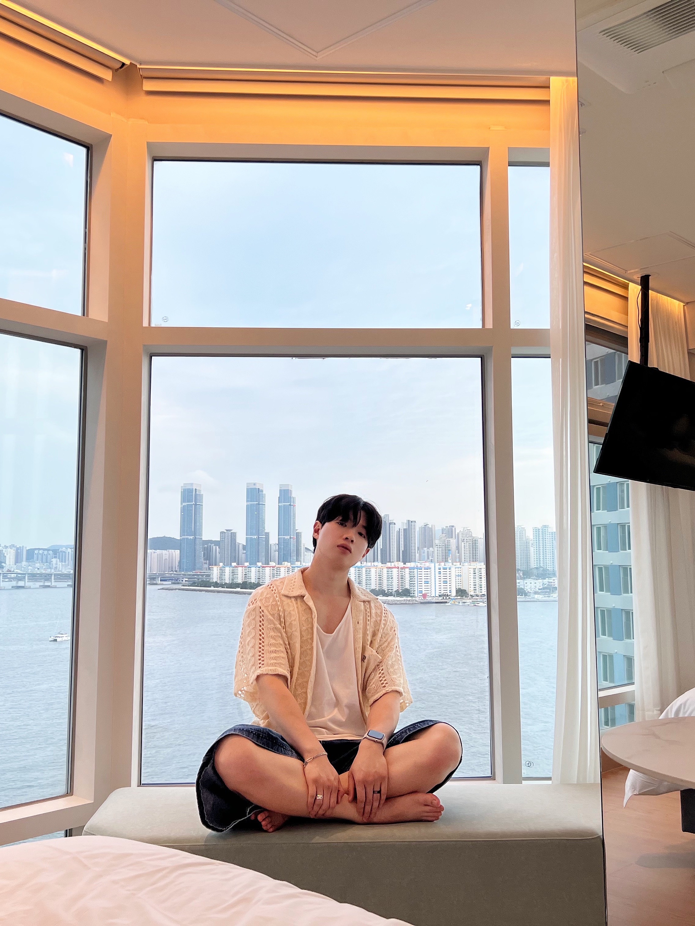 Maison Mihara Yasuhiro Blakey OG Sole Canvas Low-top Sneakers White, Lemaire Small Croissant Bag Soft Nappa Leather Dark Chocolate ์ฐฉ์ฉ ์คํ์ผ - 5