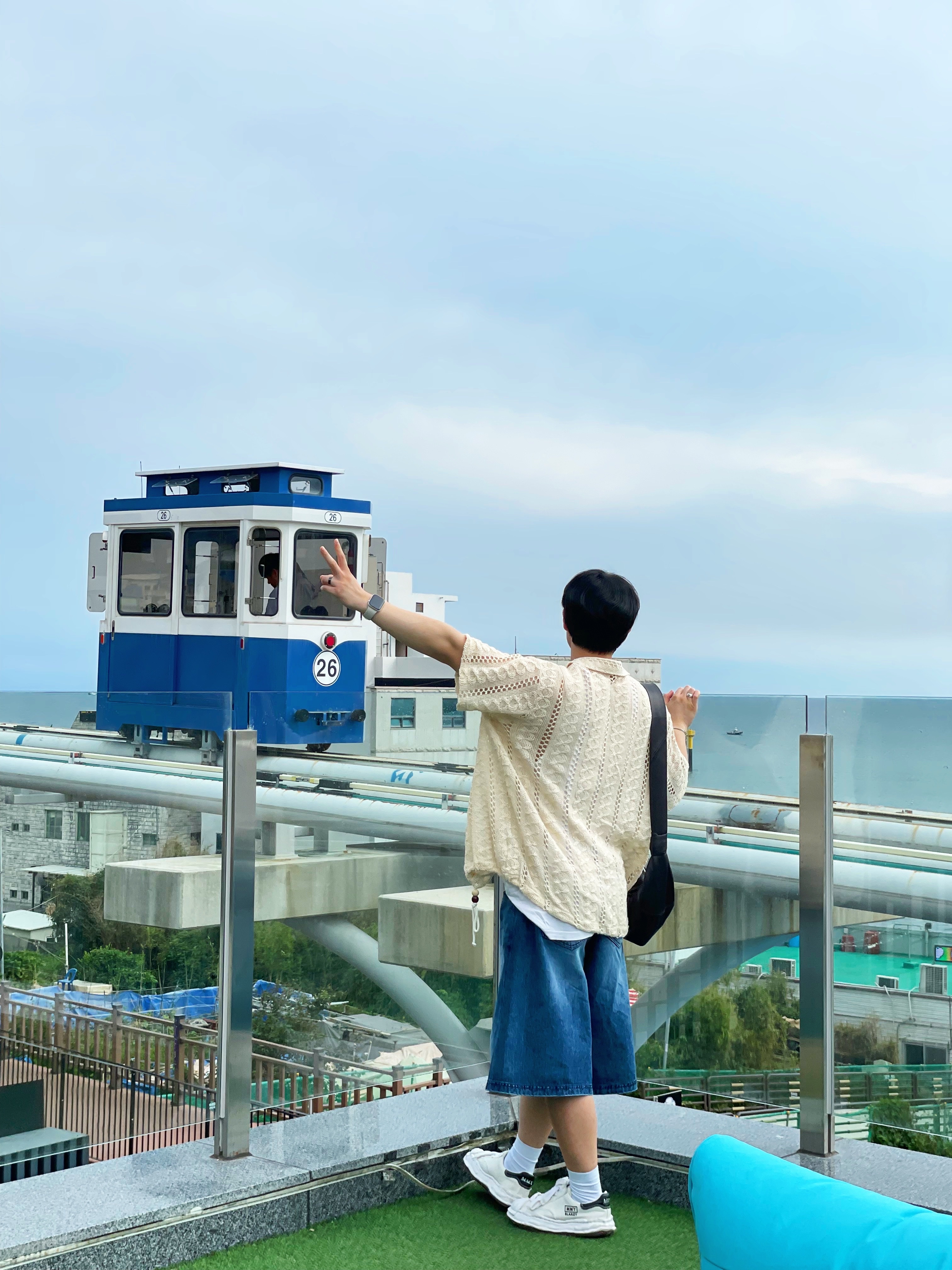 Maison Mihara Yasuhiro Blakey OG Sole Canvas Low-top Sneakers White, Lemaire Small Croissant Bag Soft Nappa Leather Dark Chocolate ์ฐฉ์ฉ ์คํ์ผ - 3