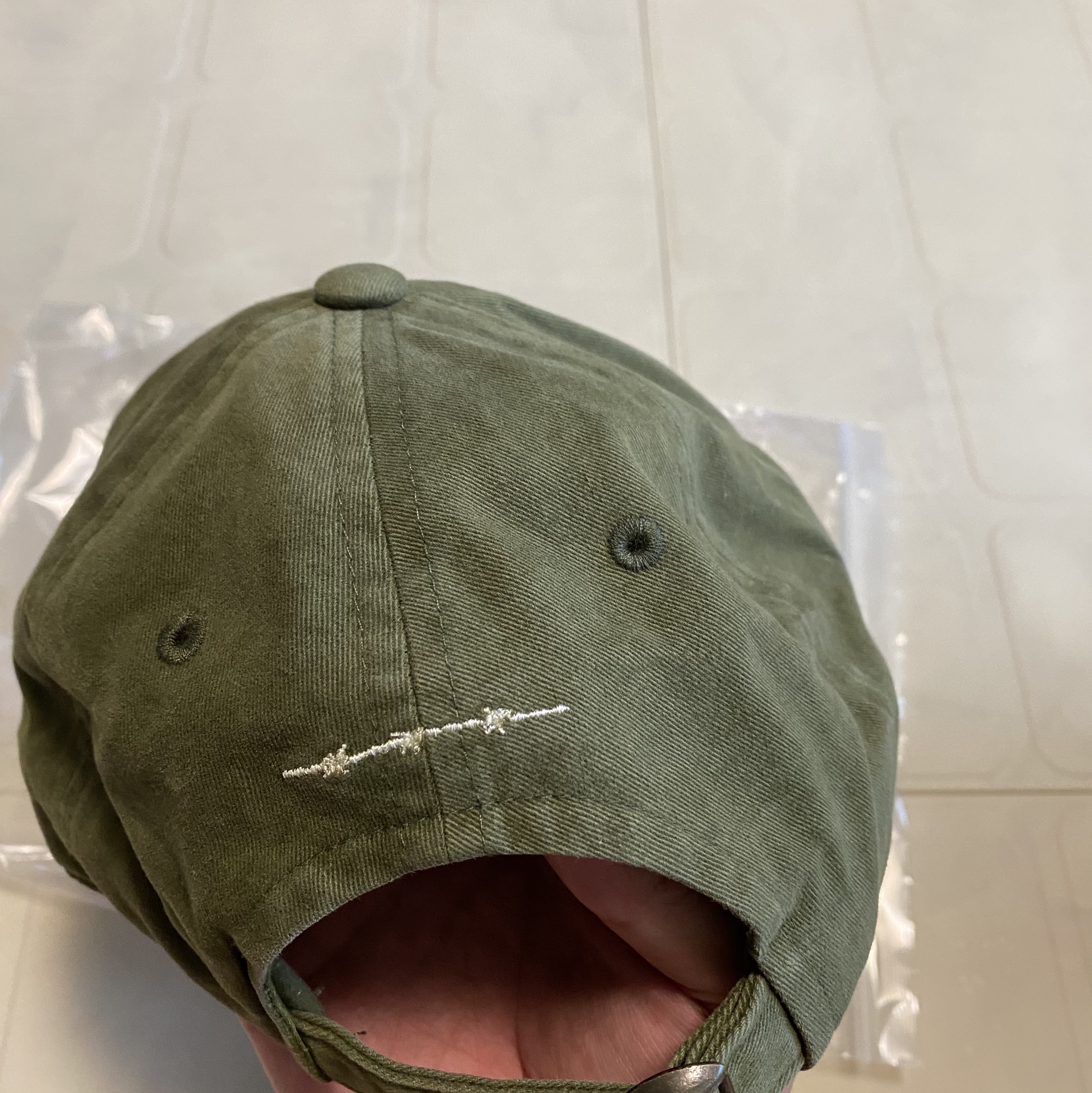 IAB Studio x D.P. Washed Cap Ash Green 착용 스타일 - 3