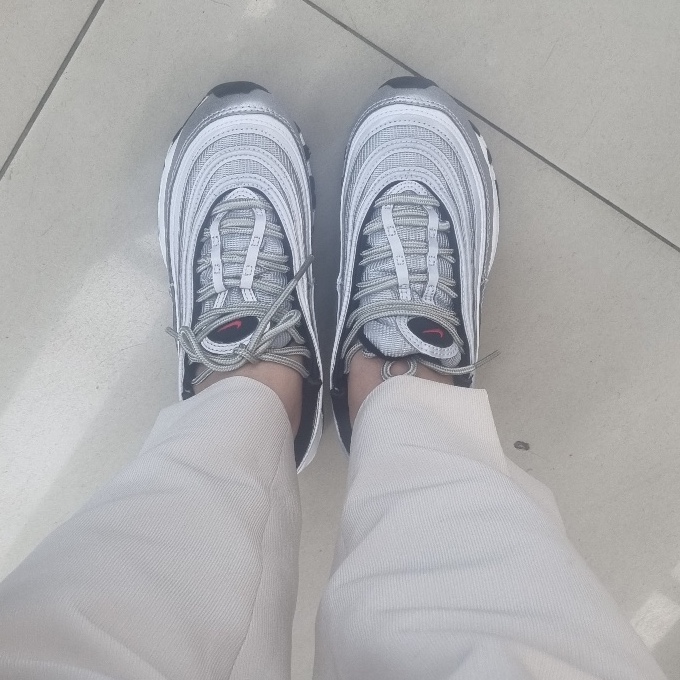 (W) Nike Air Max 97 OG Silver Bullet 2022 착용 스타일 - 1