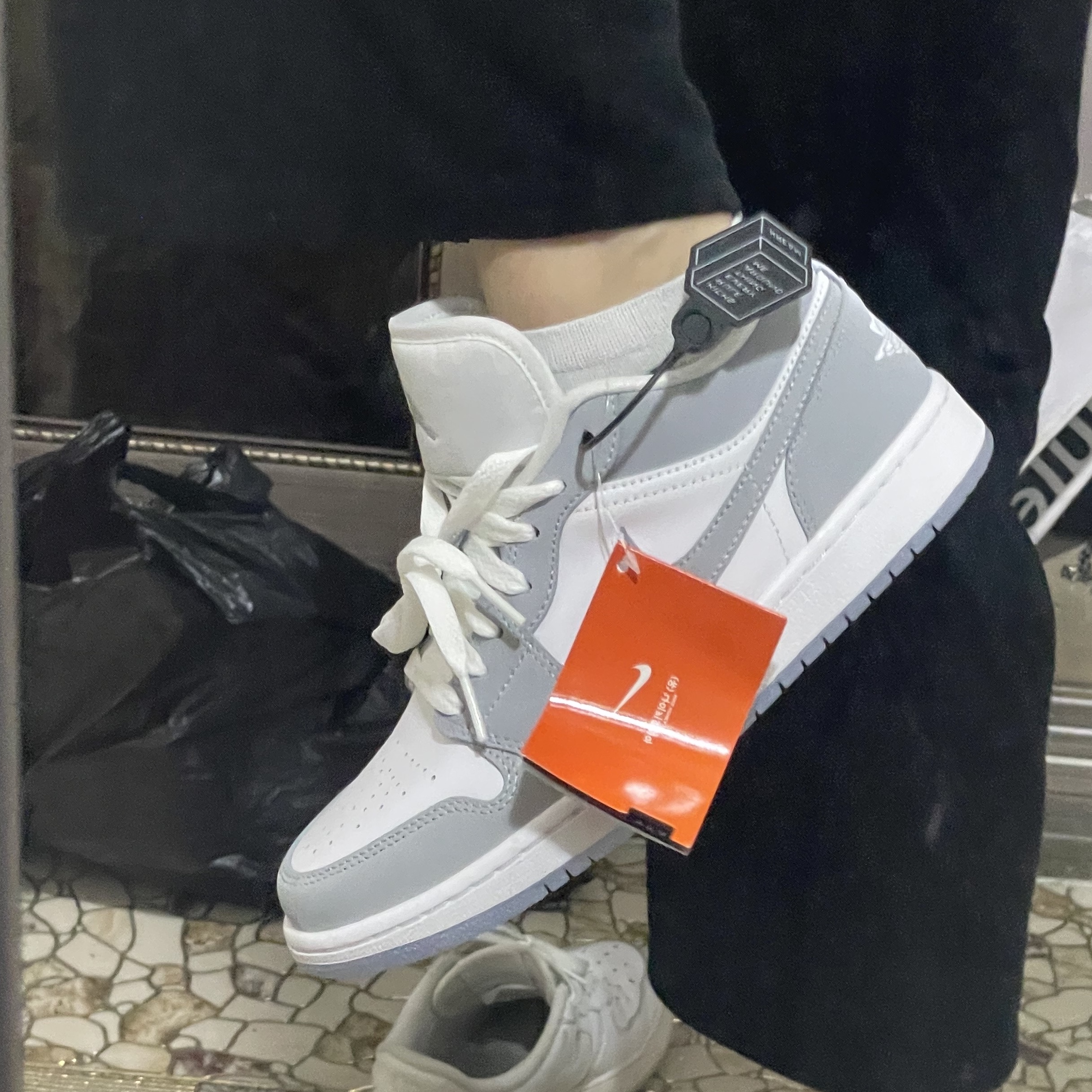 (W) Jordan 1 Low White Wolf Grey 착용 스타일