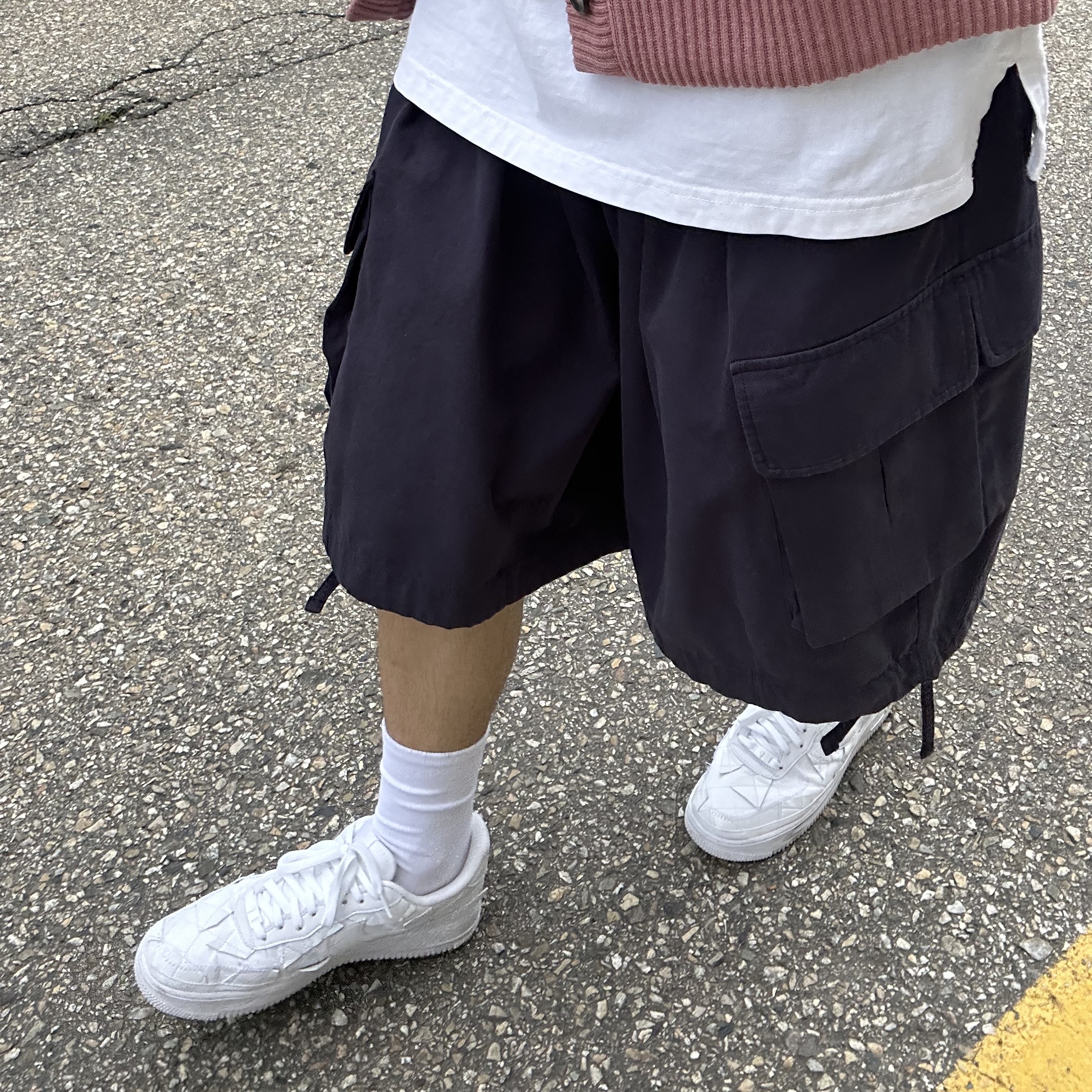 Nike x Billie Eilish Air Force 1 Low SP Triple White 착용 스타일 - 2