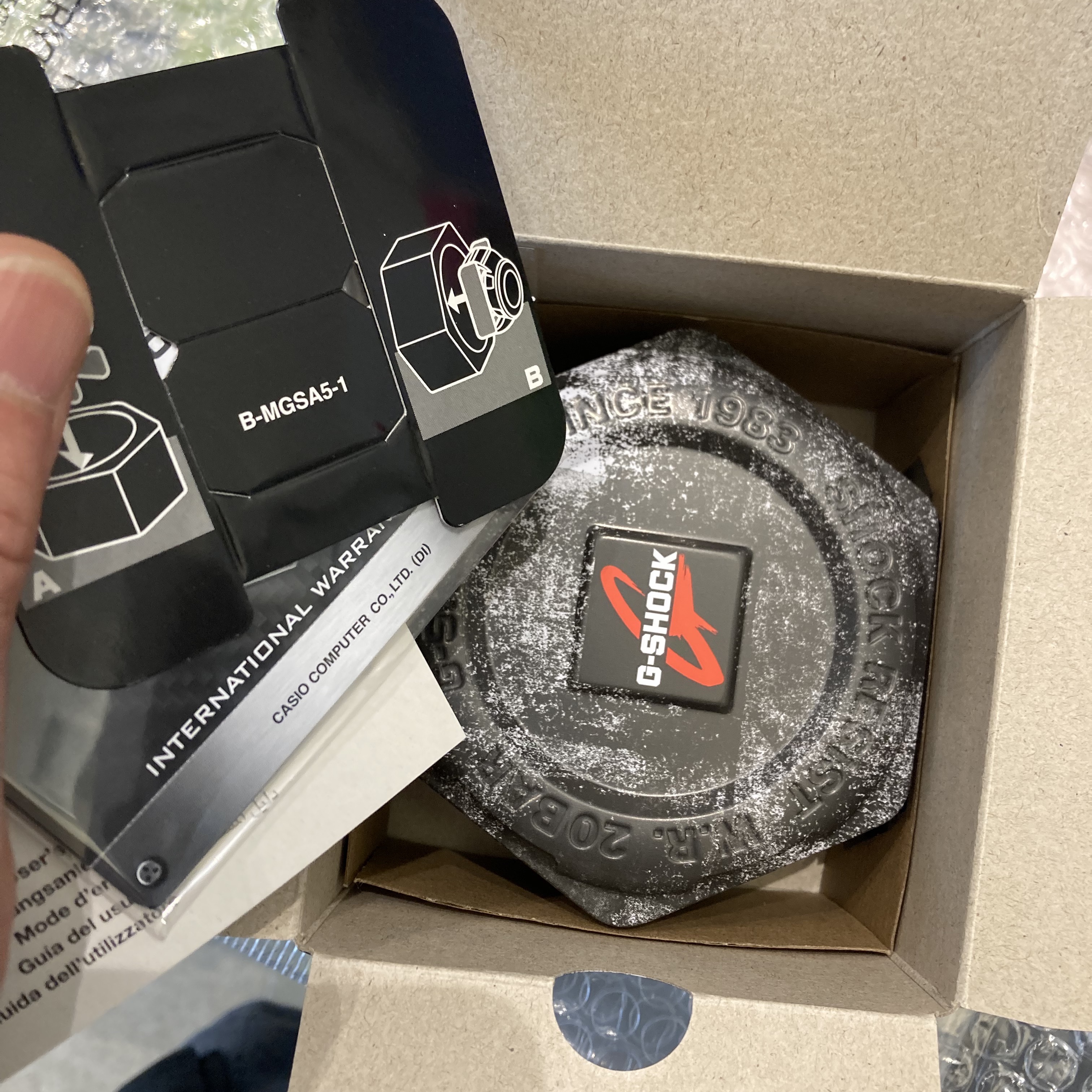 Casio G-Shock DW-5600SKE-7 착용 스타일 - 1