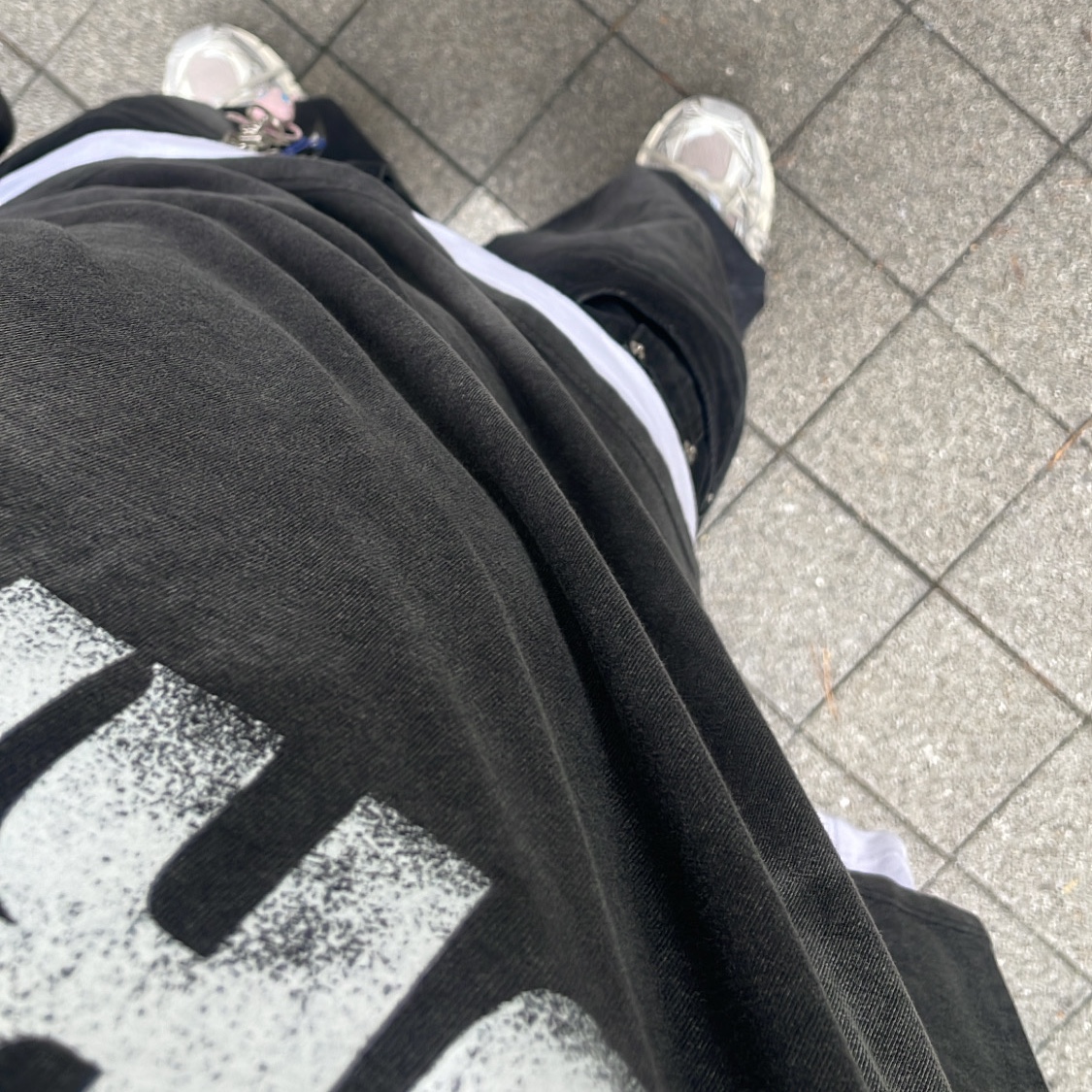 Farfromwhat Far Wahsed Drift T-Shirt Black, Balenciaga 3XL Sneakers Light Beige 착용 스타일 - 2