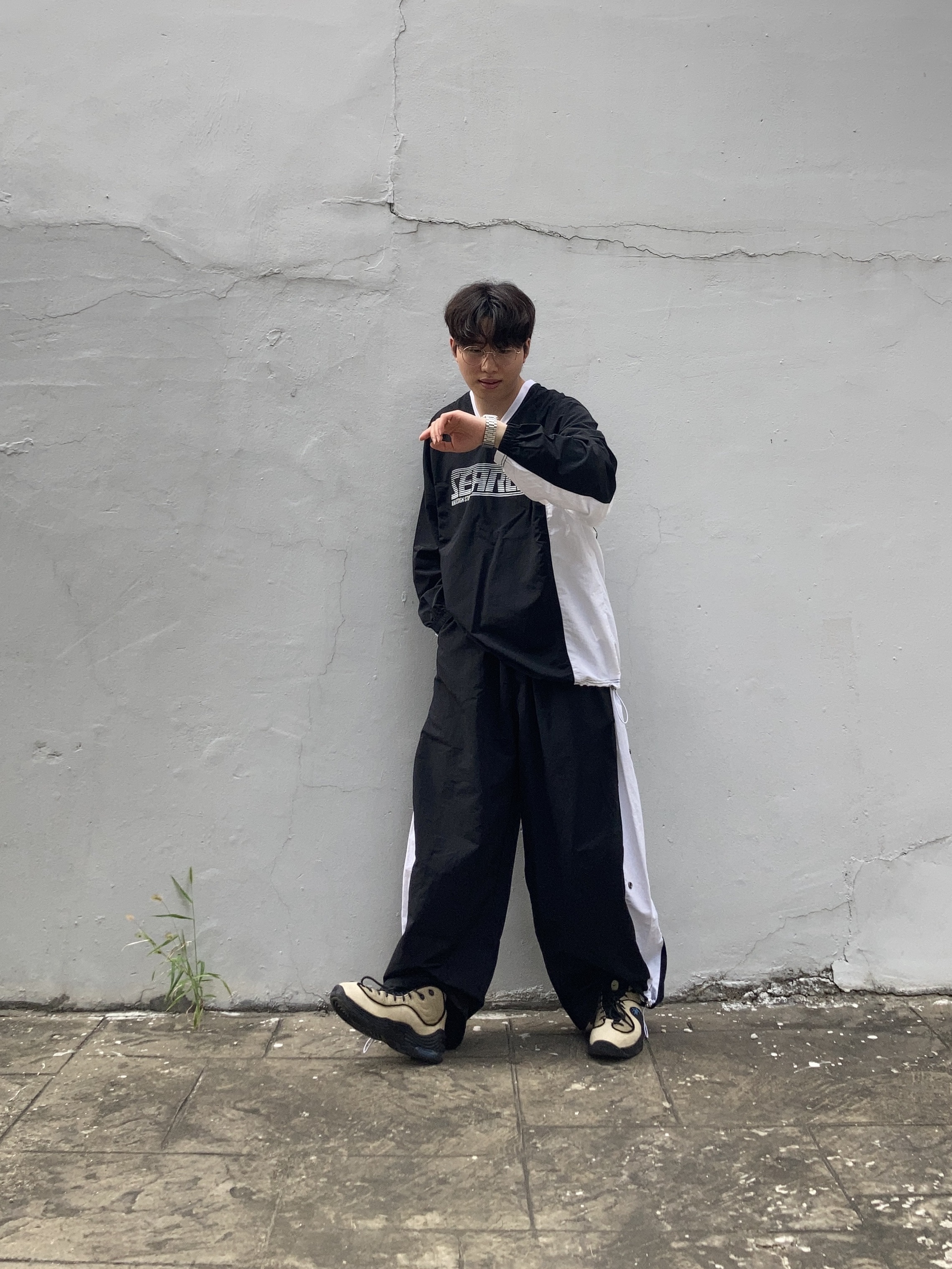 Nike x Stussy Air Penny II Rattan and Limestone 착용 스타일 - 2