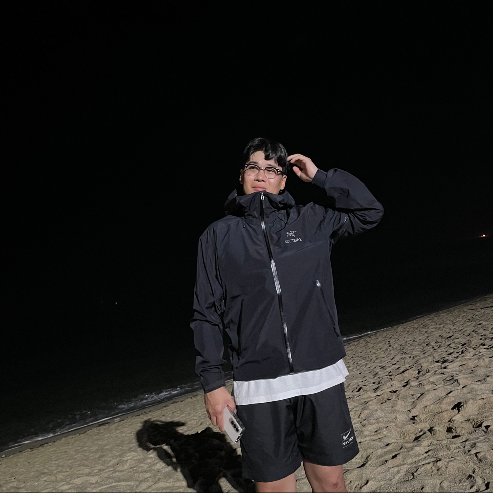 Arc'teryx Beta LT Jacket Black, Nike x Stussy NRG FL Storm-Fit Pants Black (DO7171-010) 착용 스타일