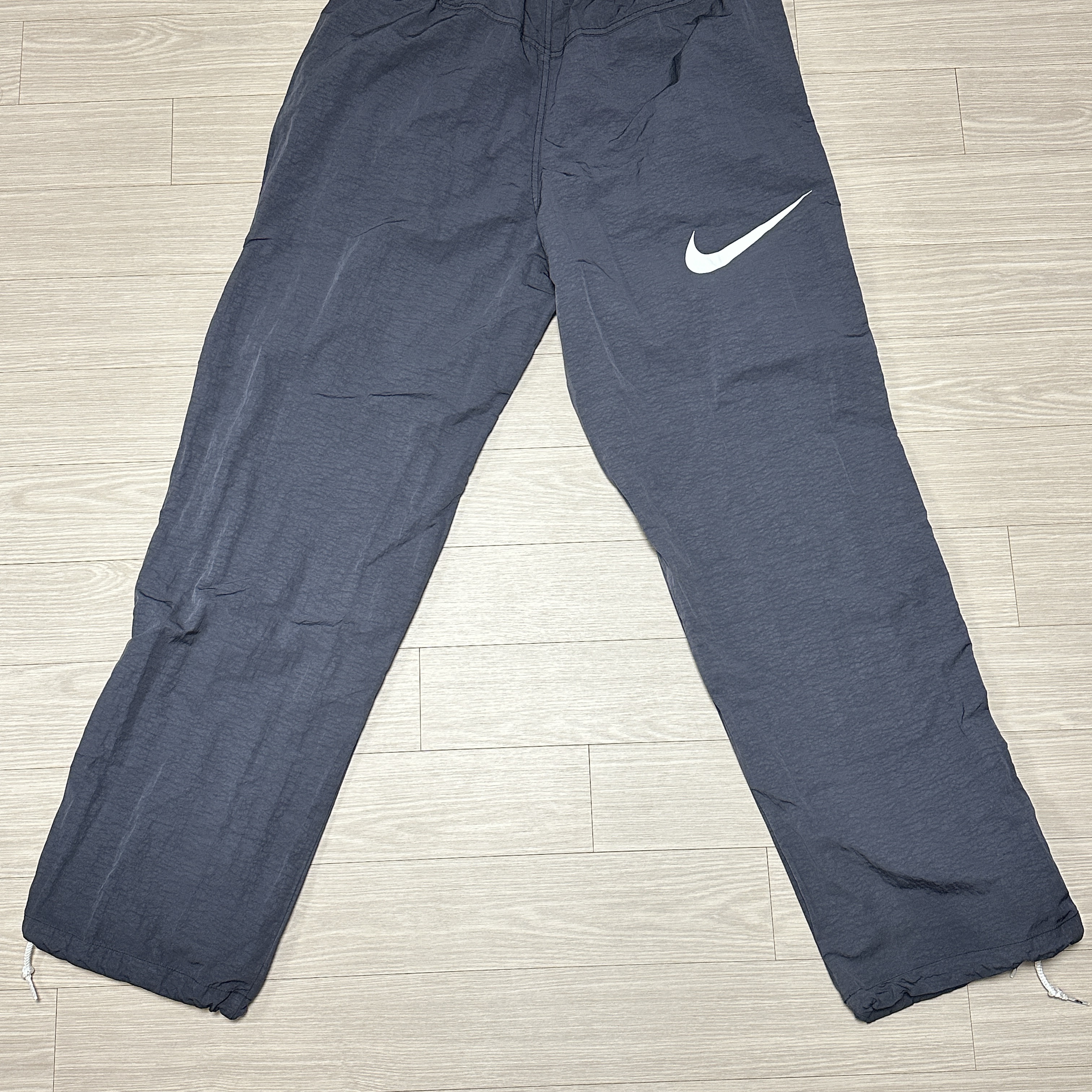 Nike x Stussy Beach Pants Off Noir 착용 스타일 - 2
