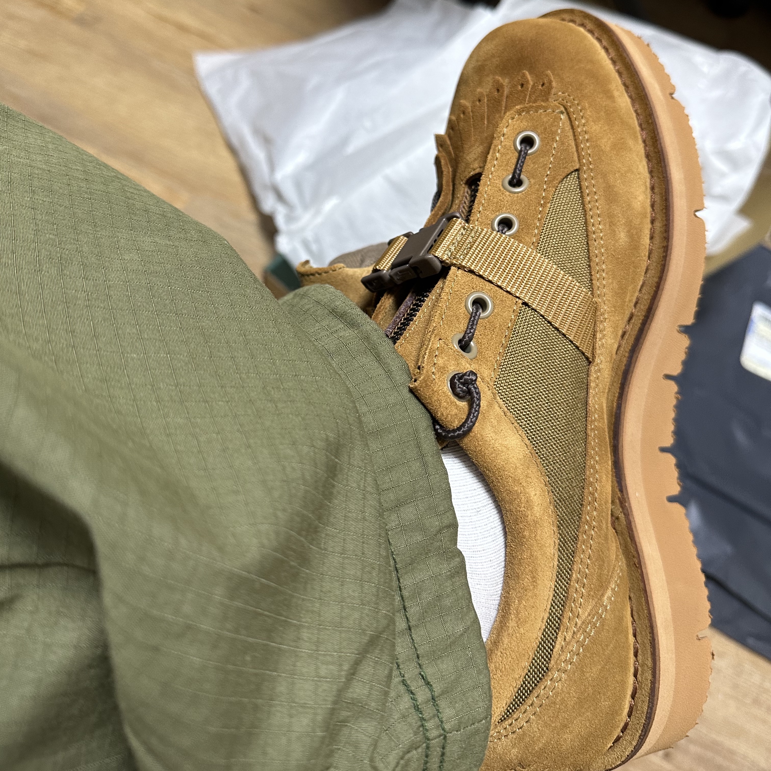 Grip Swany x Danner Bush Boots Coyote Collection 착용 스타일 - 3