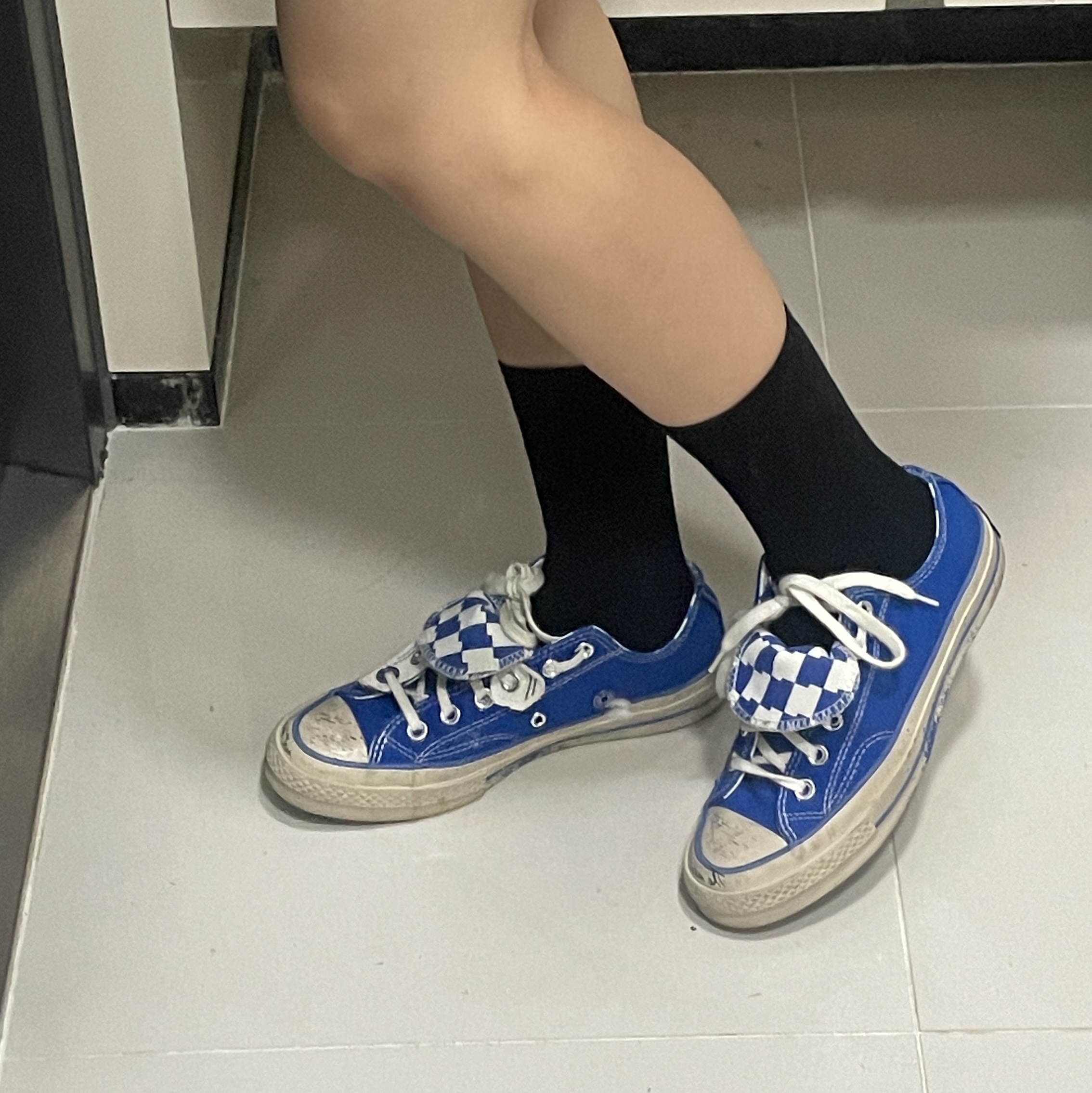 Converse x Ader Error Chuck 70 Ox Imperial Blue 착용 스타일 - 4