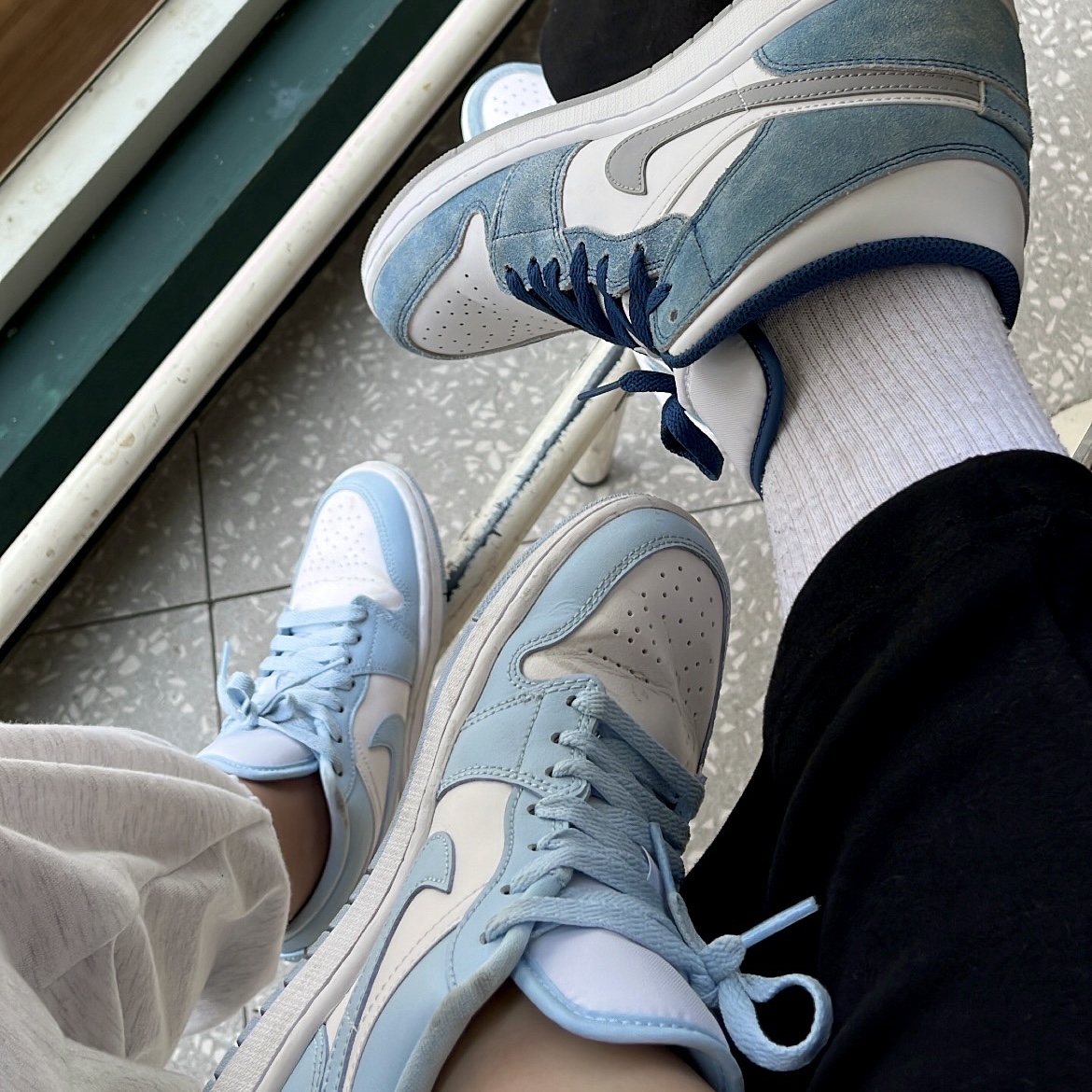 (W) Jordan 1 Low White Ice Blue 착용 스타일